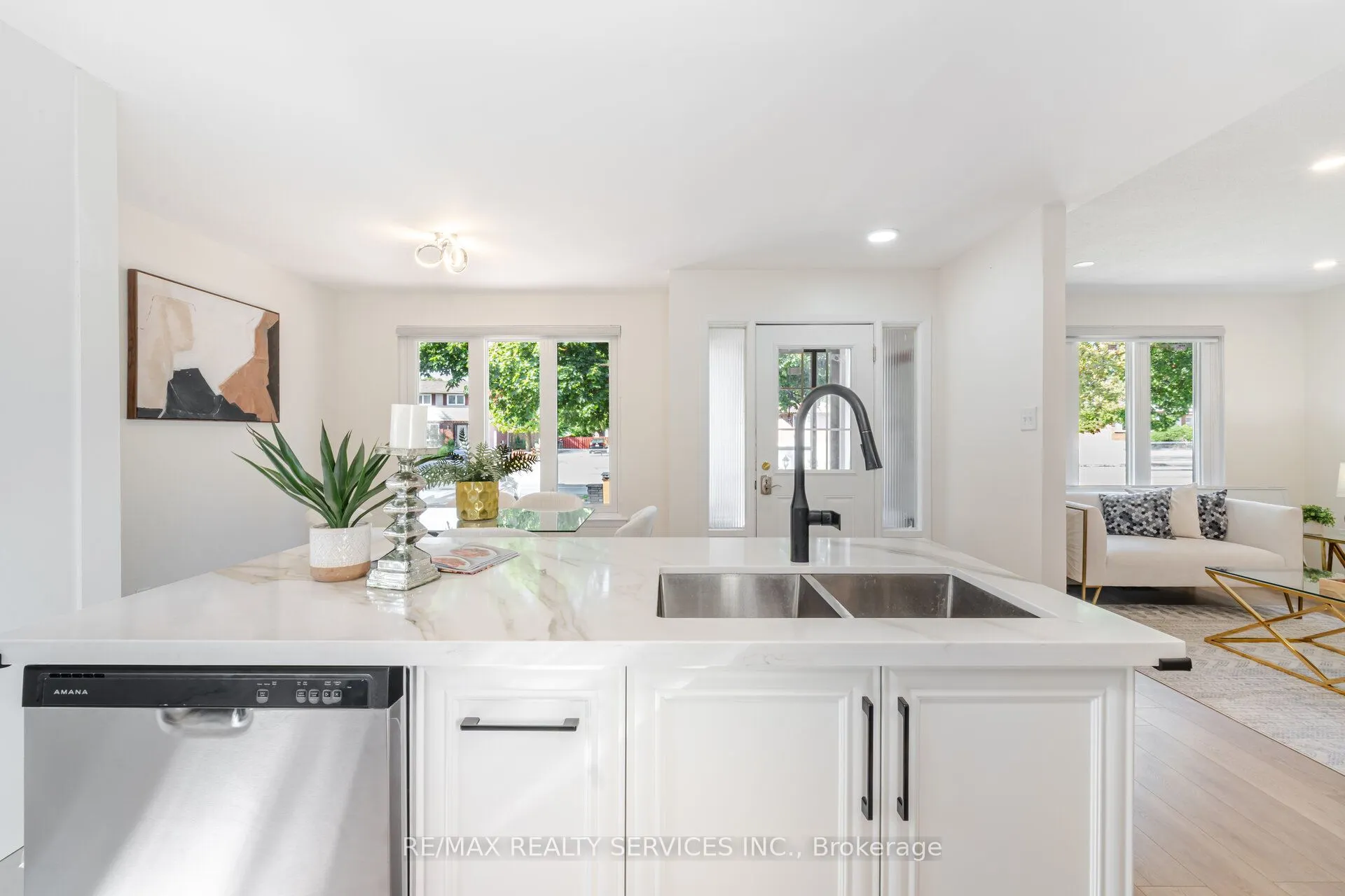 139 Rutherford Road N