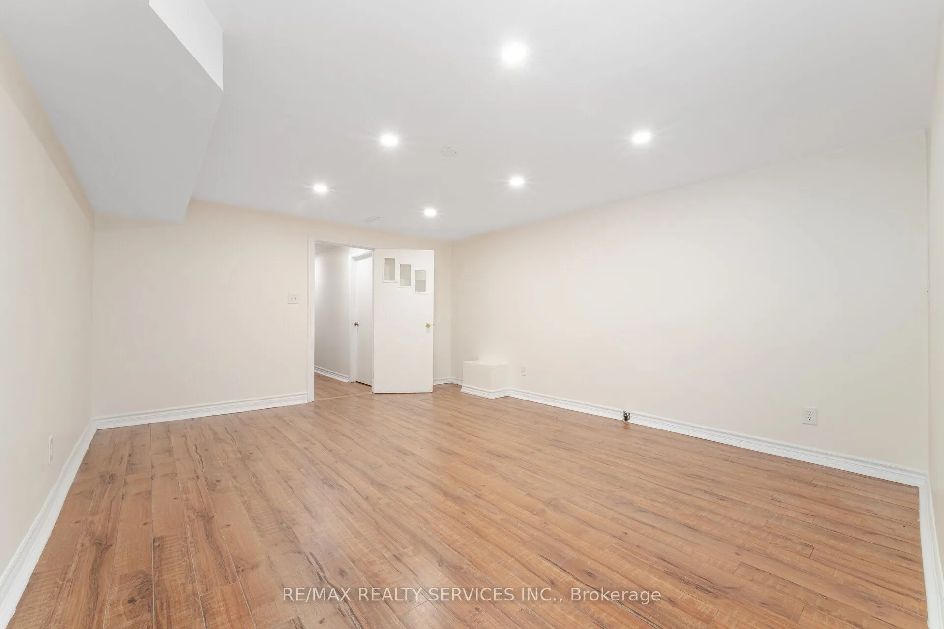 139 Rutherford Road N