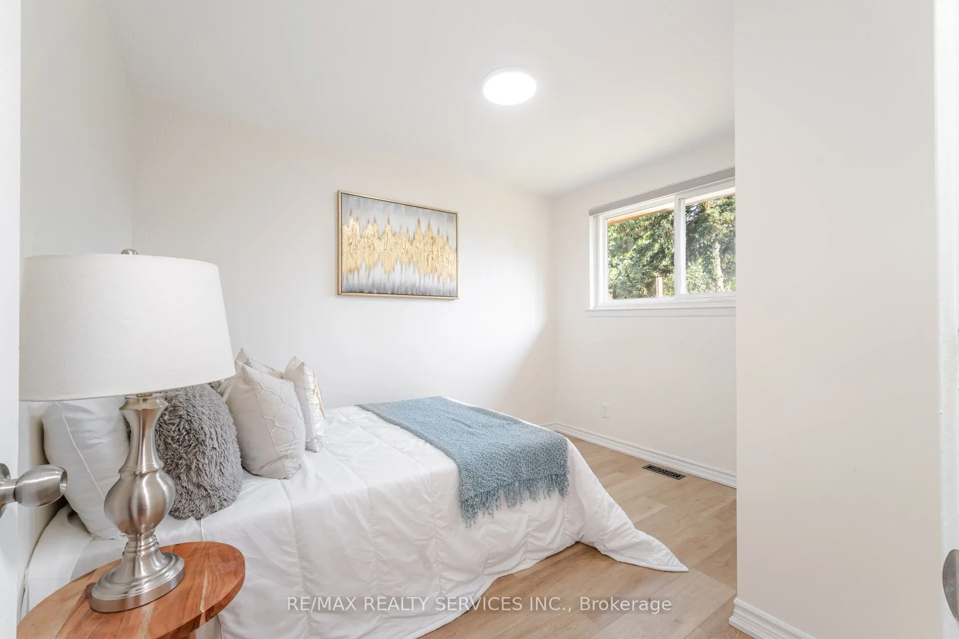 139 Rutherford Road N