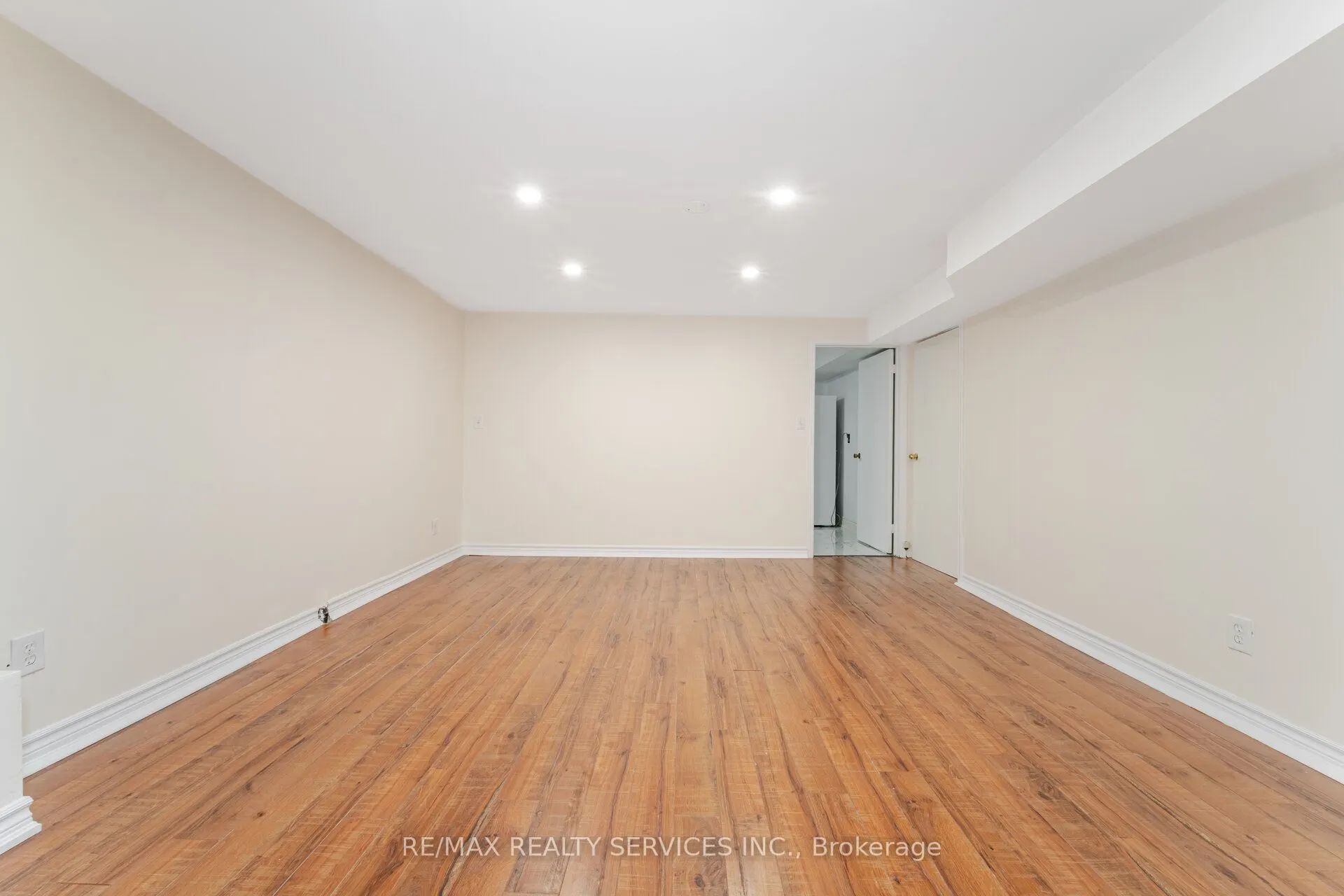 139 Rutherford Road N