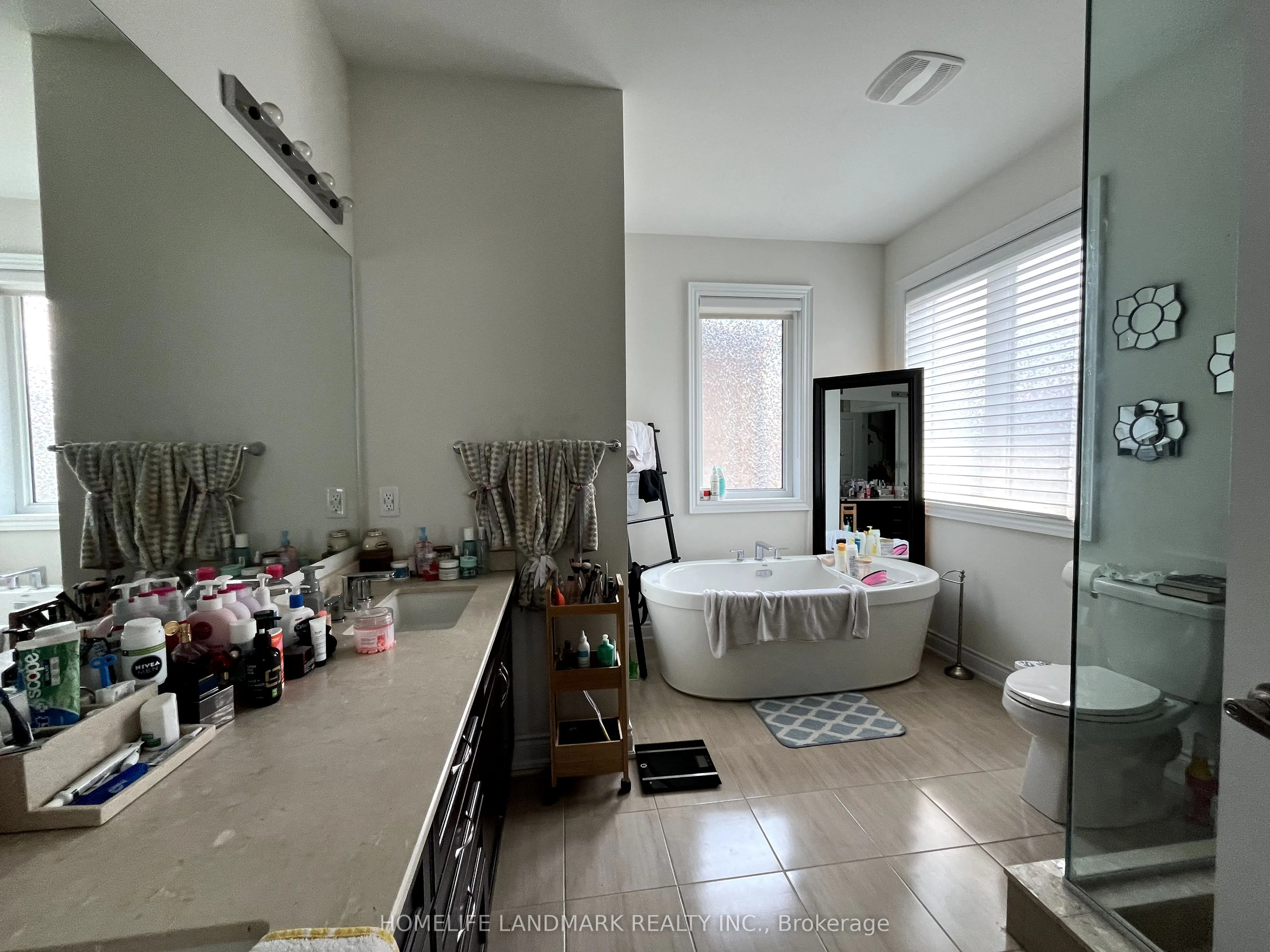 3068 Post Road