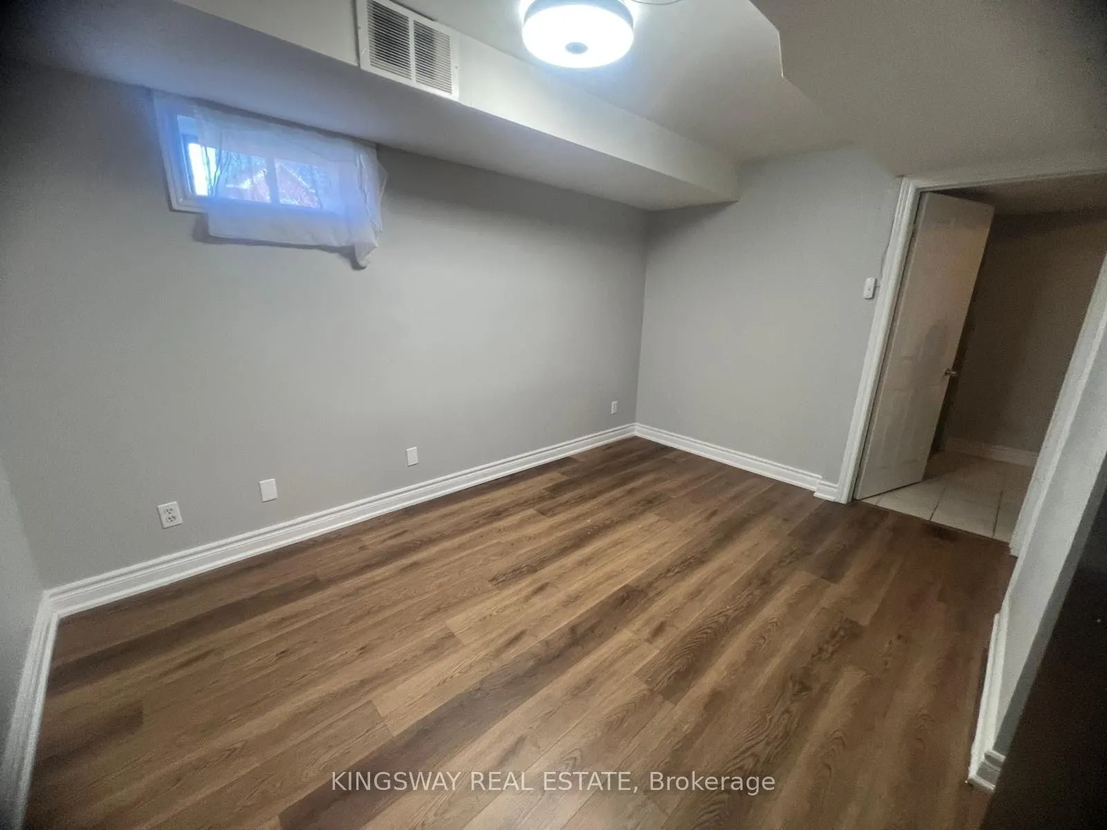 5998 Gant Crescent