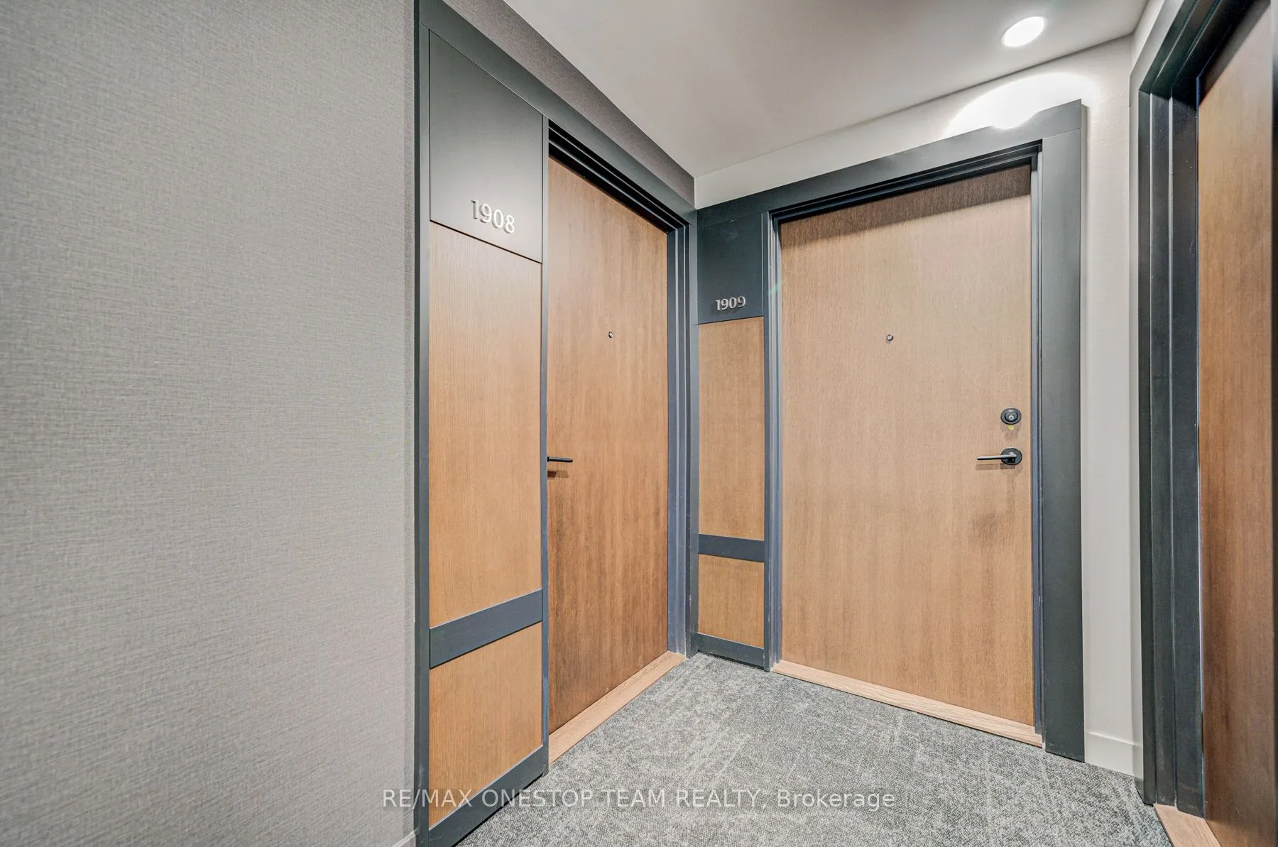 4065 Confederation Parkway, #1908