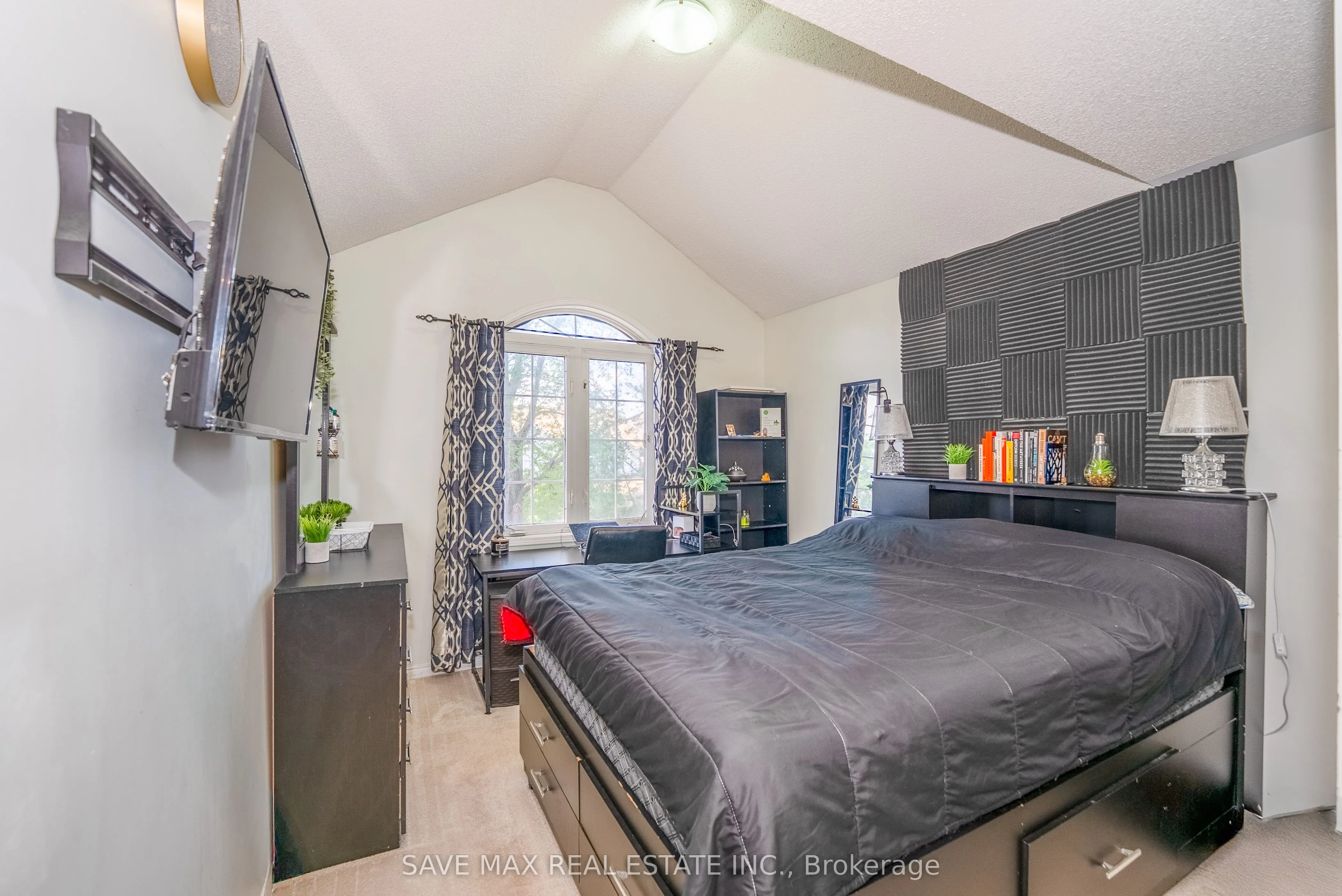 23 Edenvalley Road