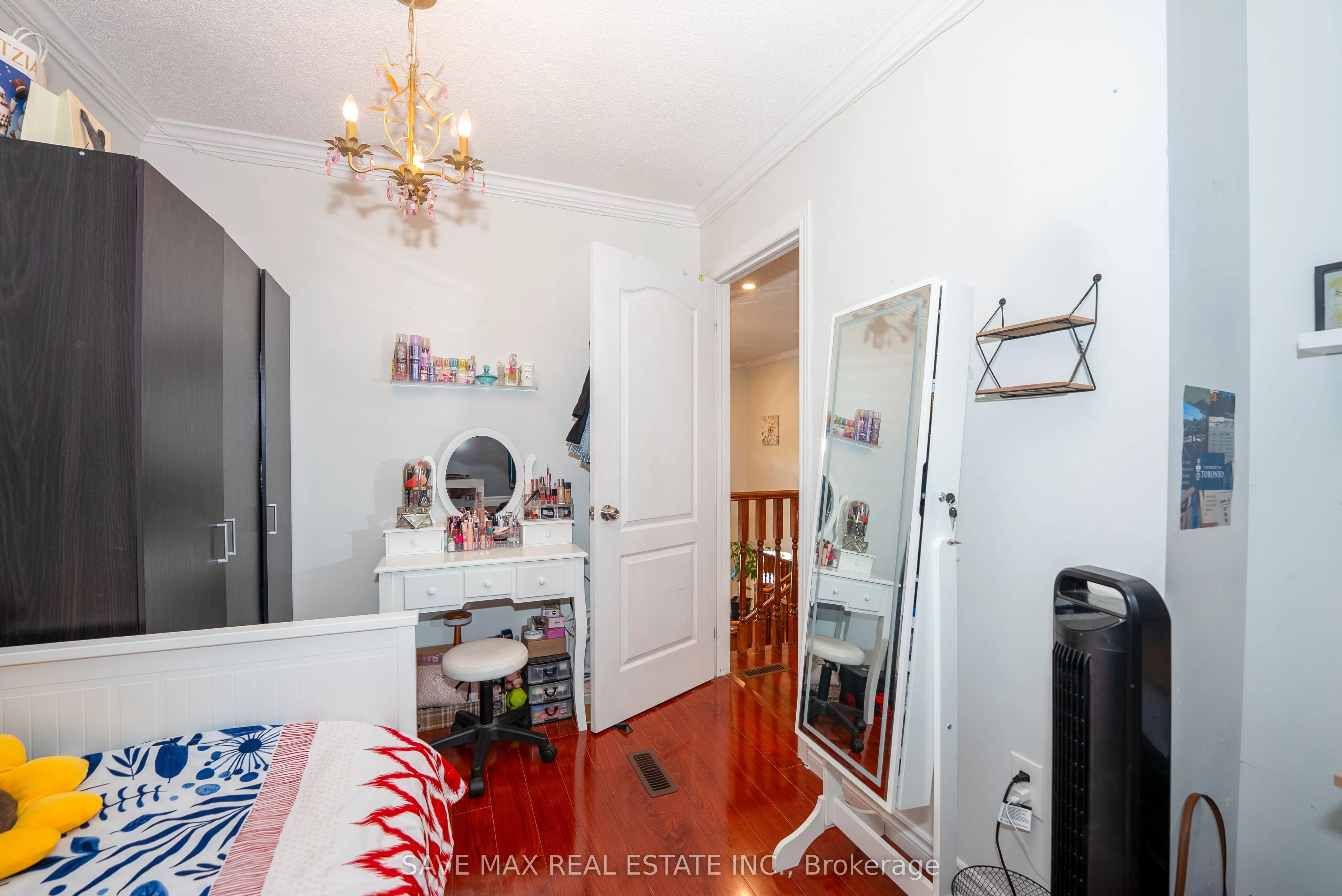 23 Edenvalley Road