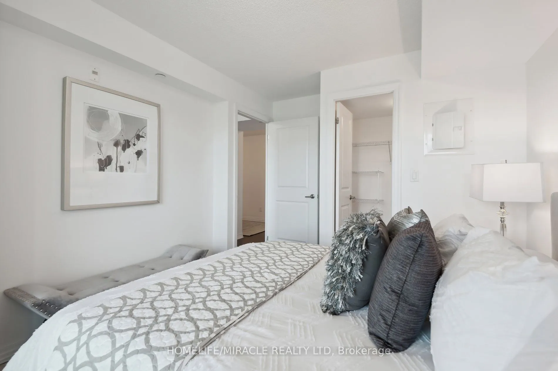 80 Esther Lorrie Drive, #607