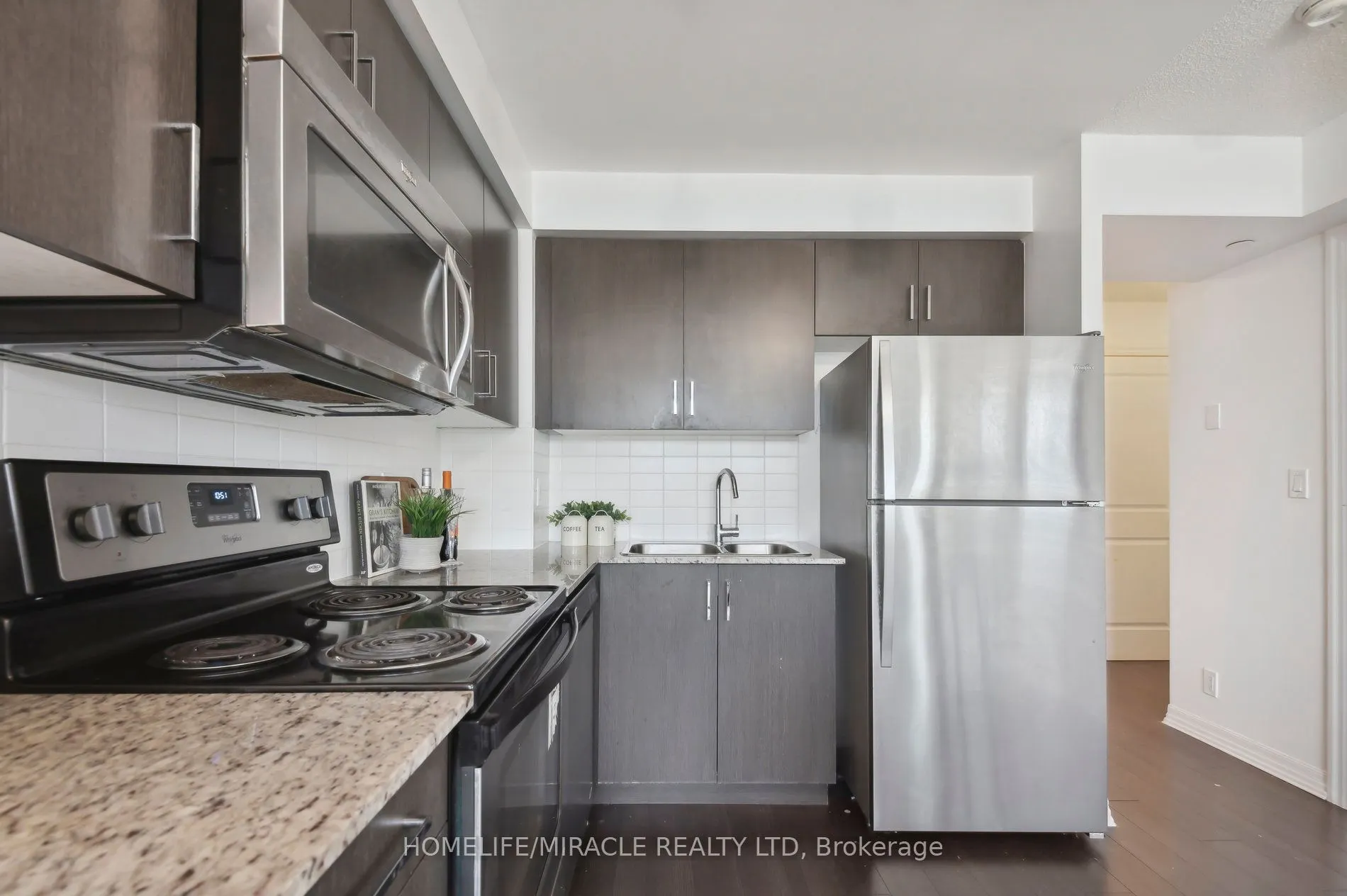 80 Esther Lorrie Drive, #607