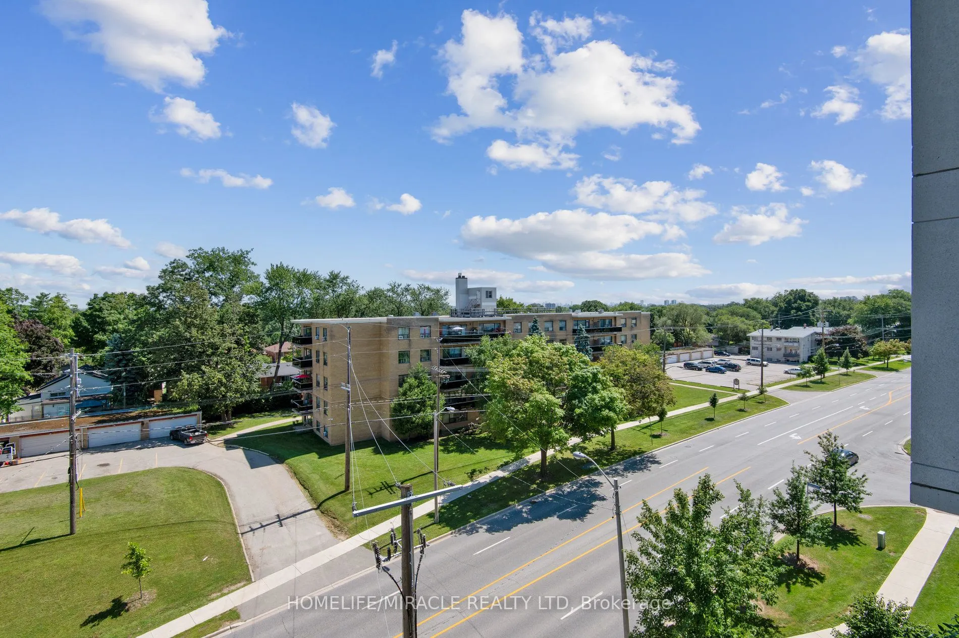 80 Esther Lorrie Drive, #607