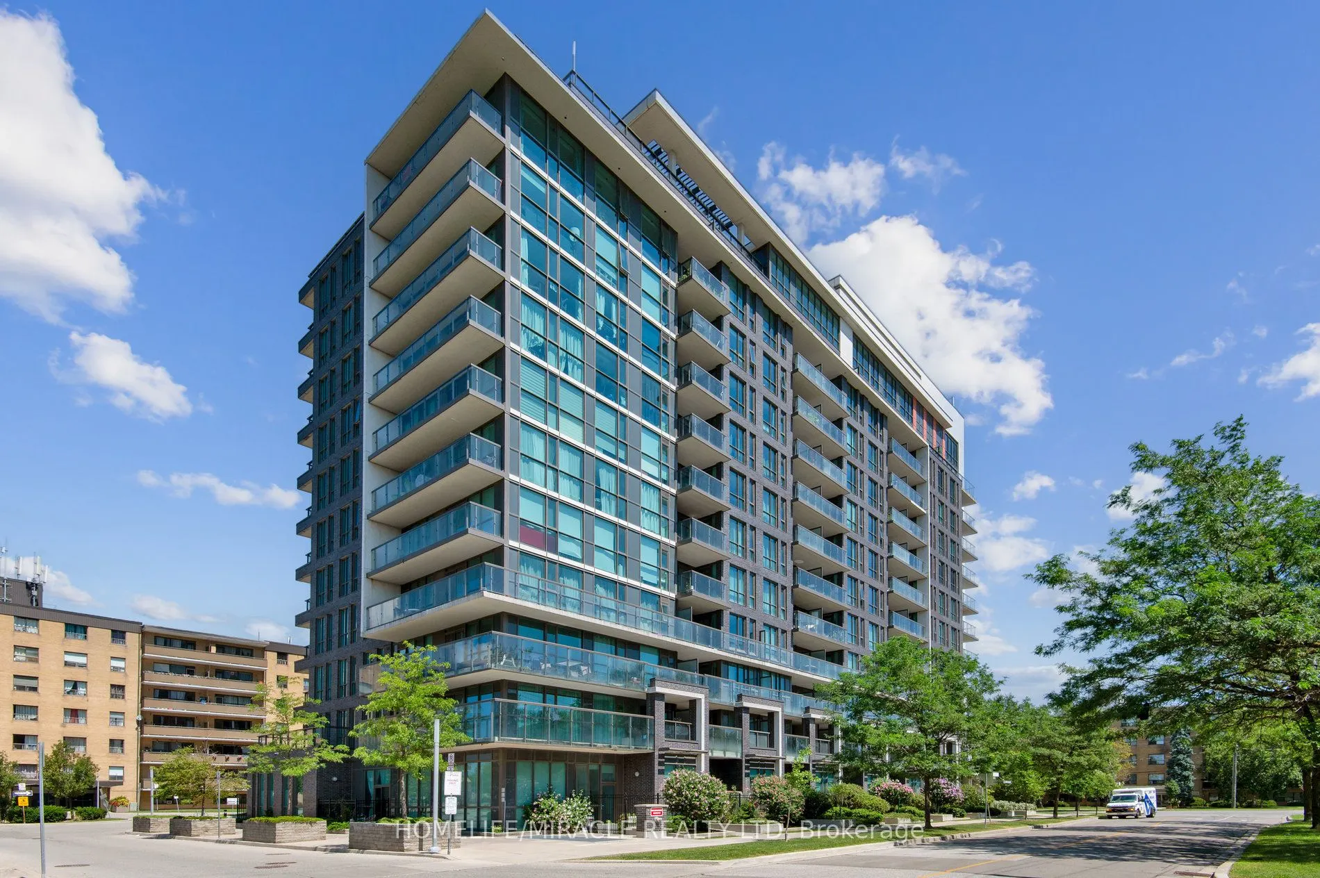 80 Esther Lorrie Drive, #607