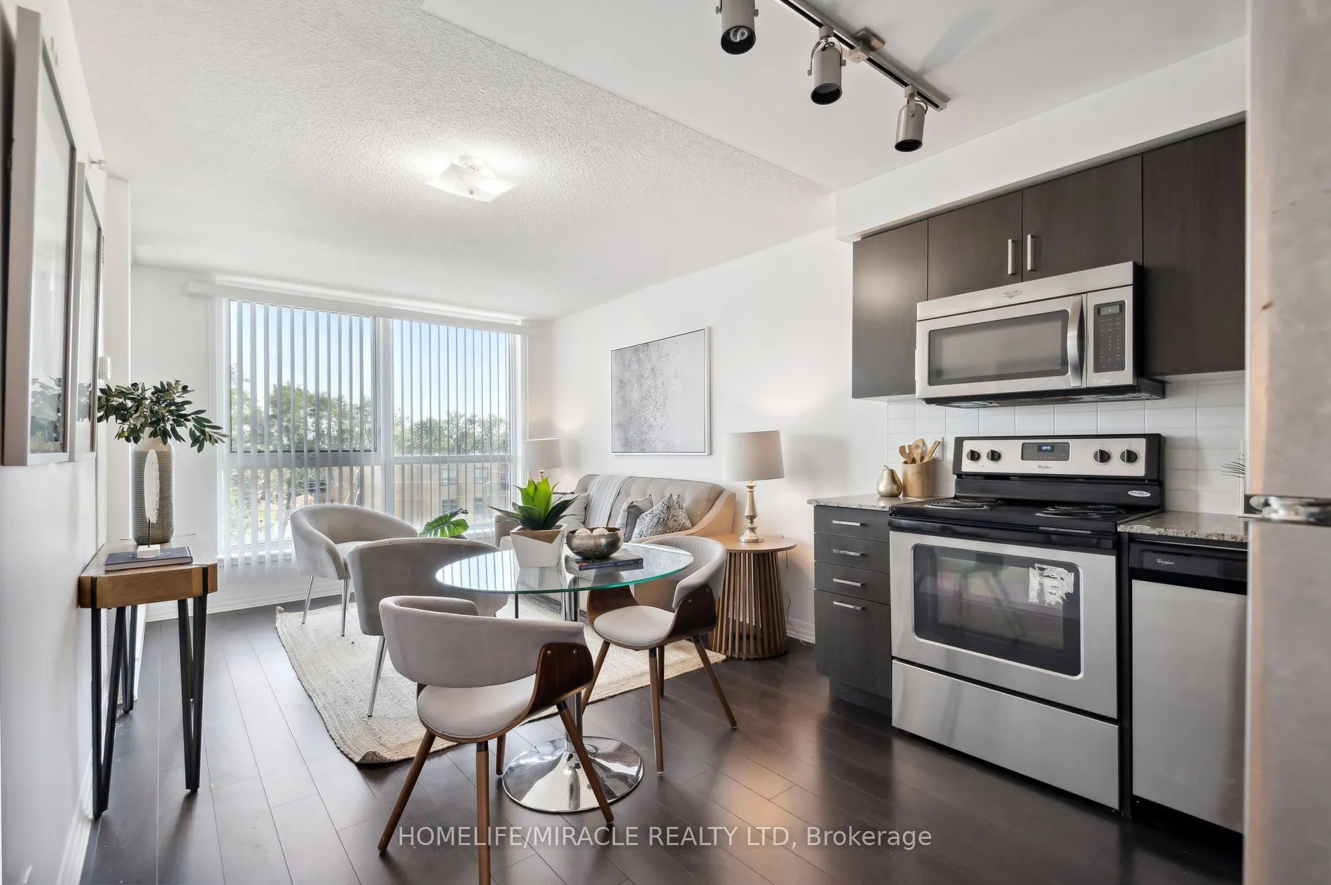 80 Esther Lorrie Drive, #607