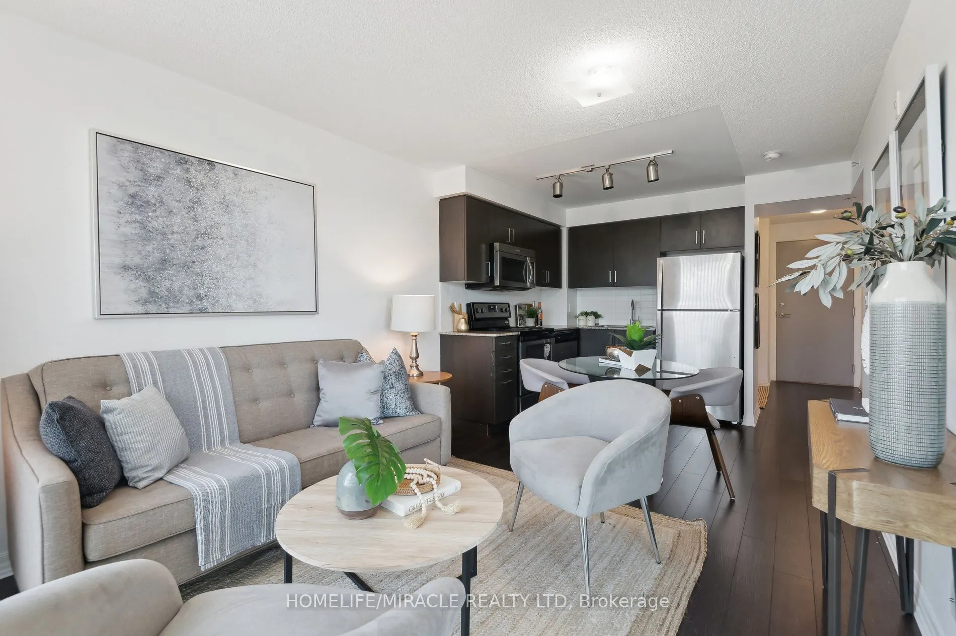 80 Esther Lorrie Drive, #607