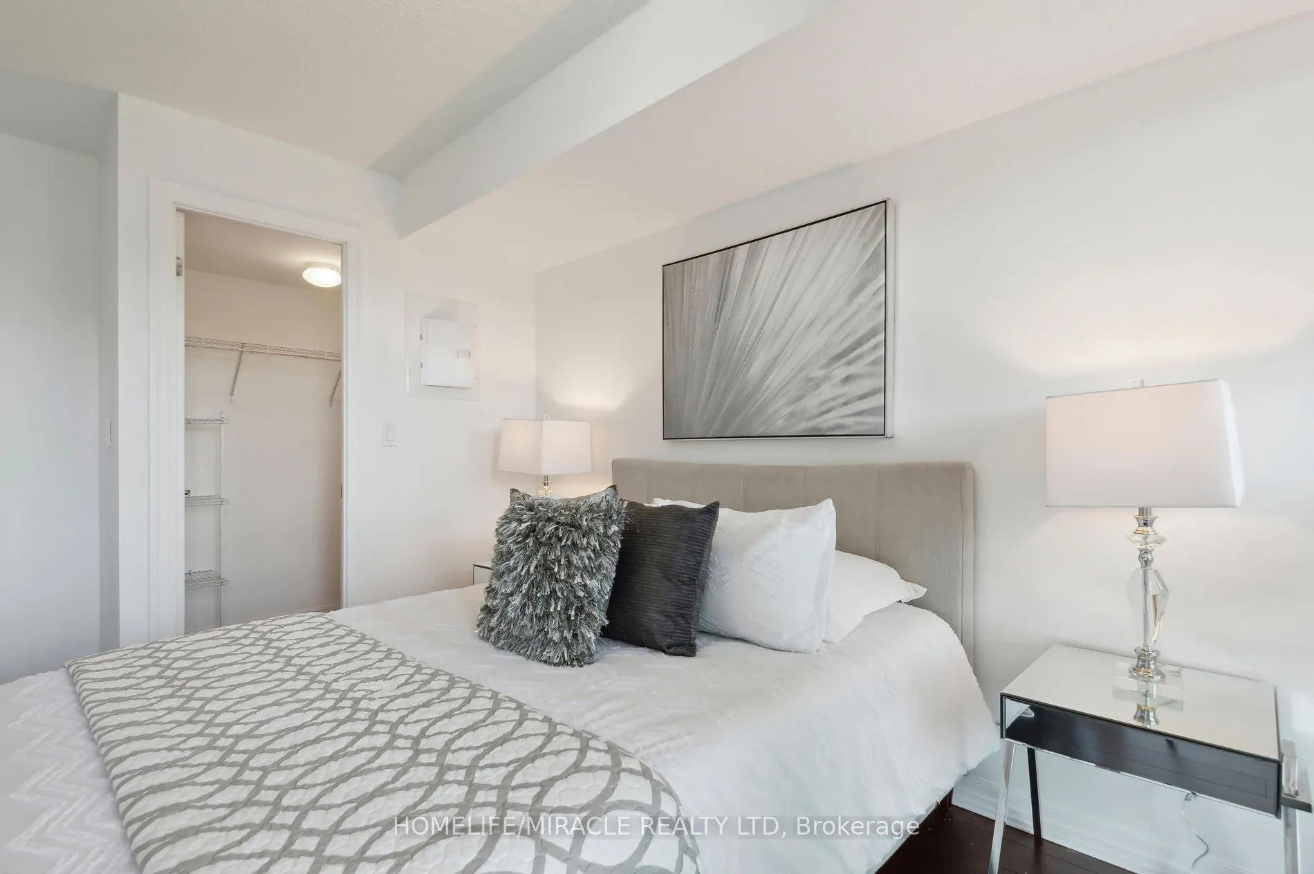 80 Esther Lorrie Drive, #607