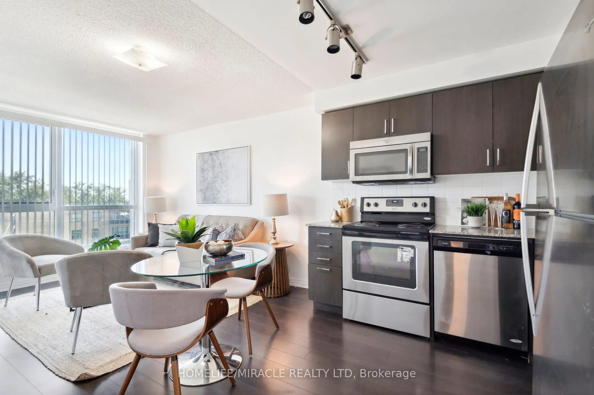 80 Esther Lorrie Drive, #607