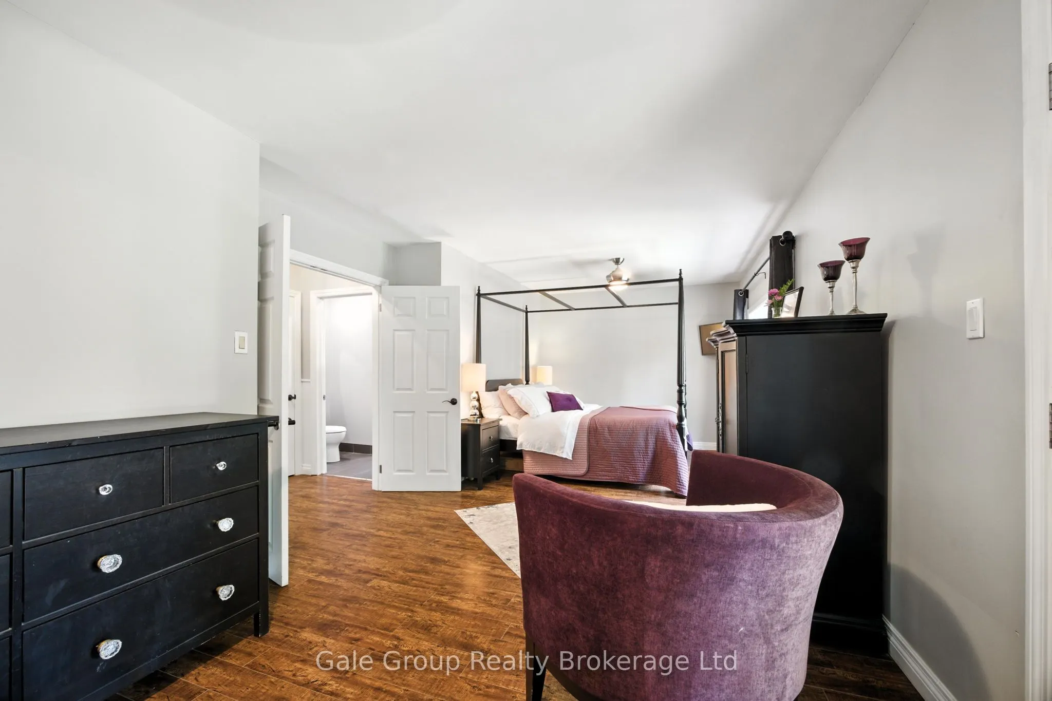 42 Moultrey Crescent
