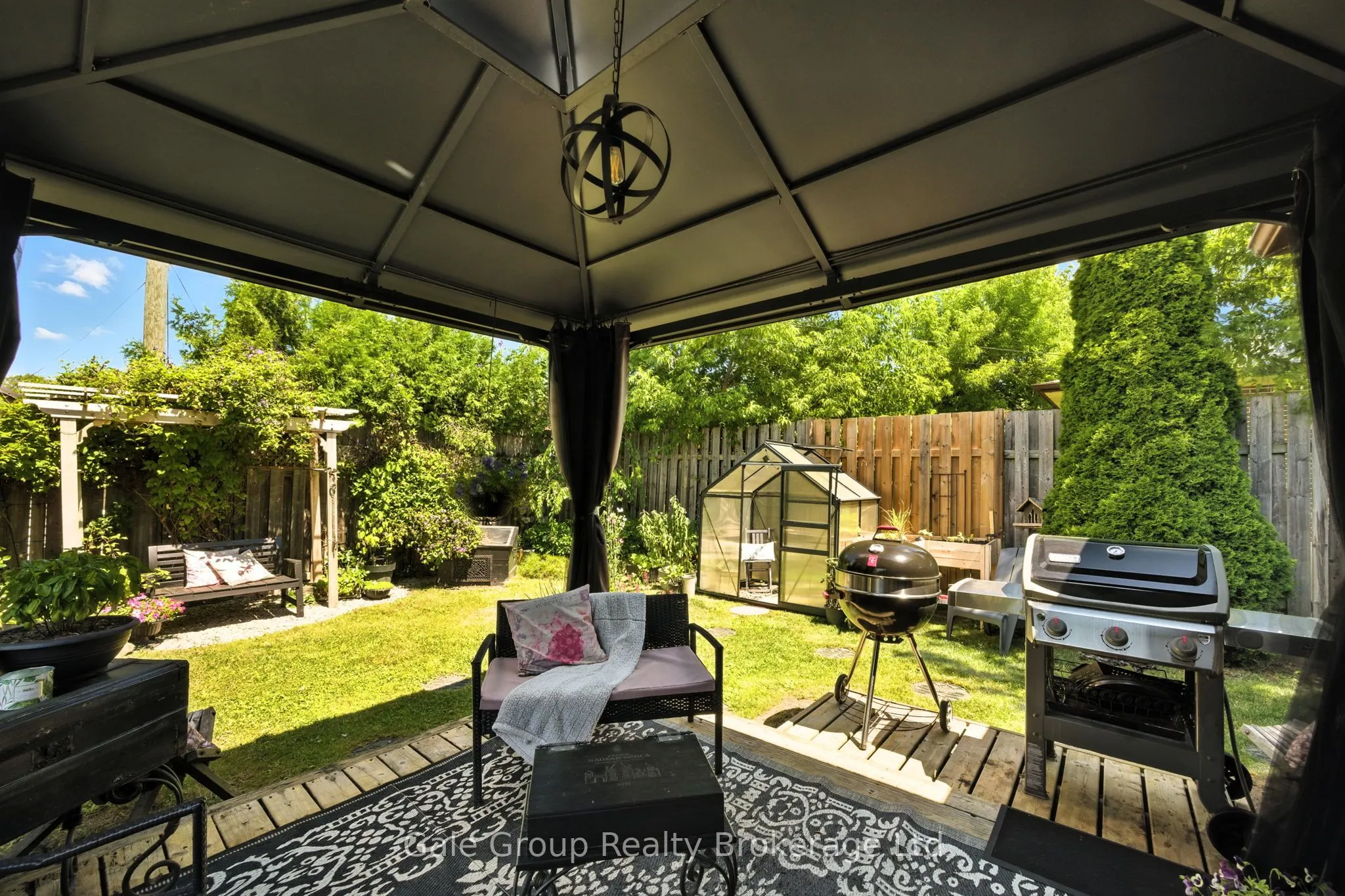 42 Moultrey Crescent