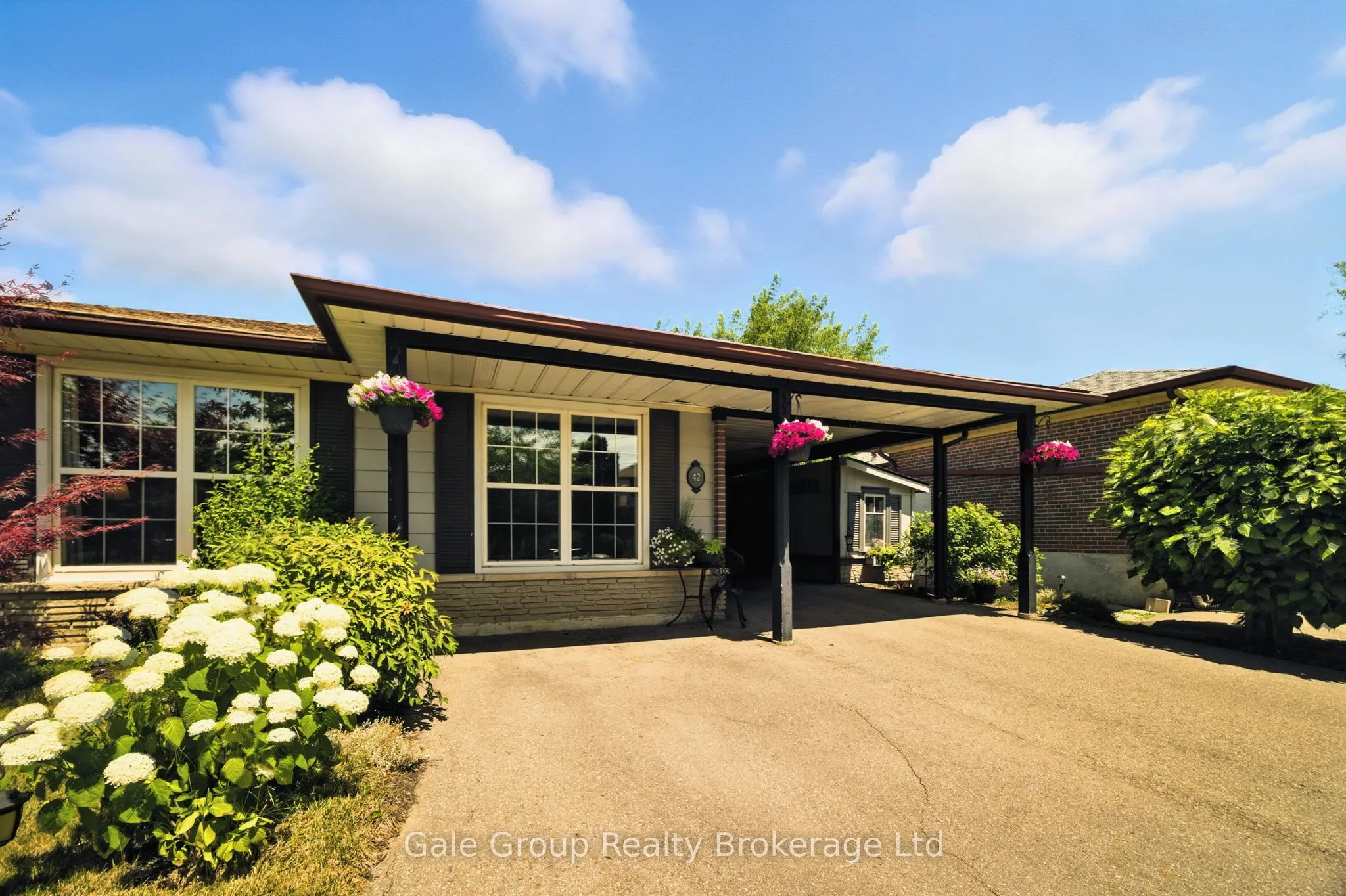 42 Moultrey Crescent
