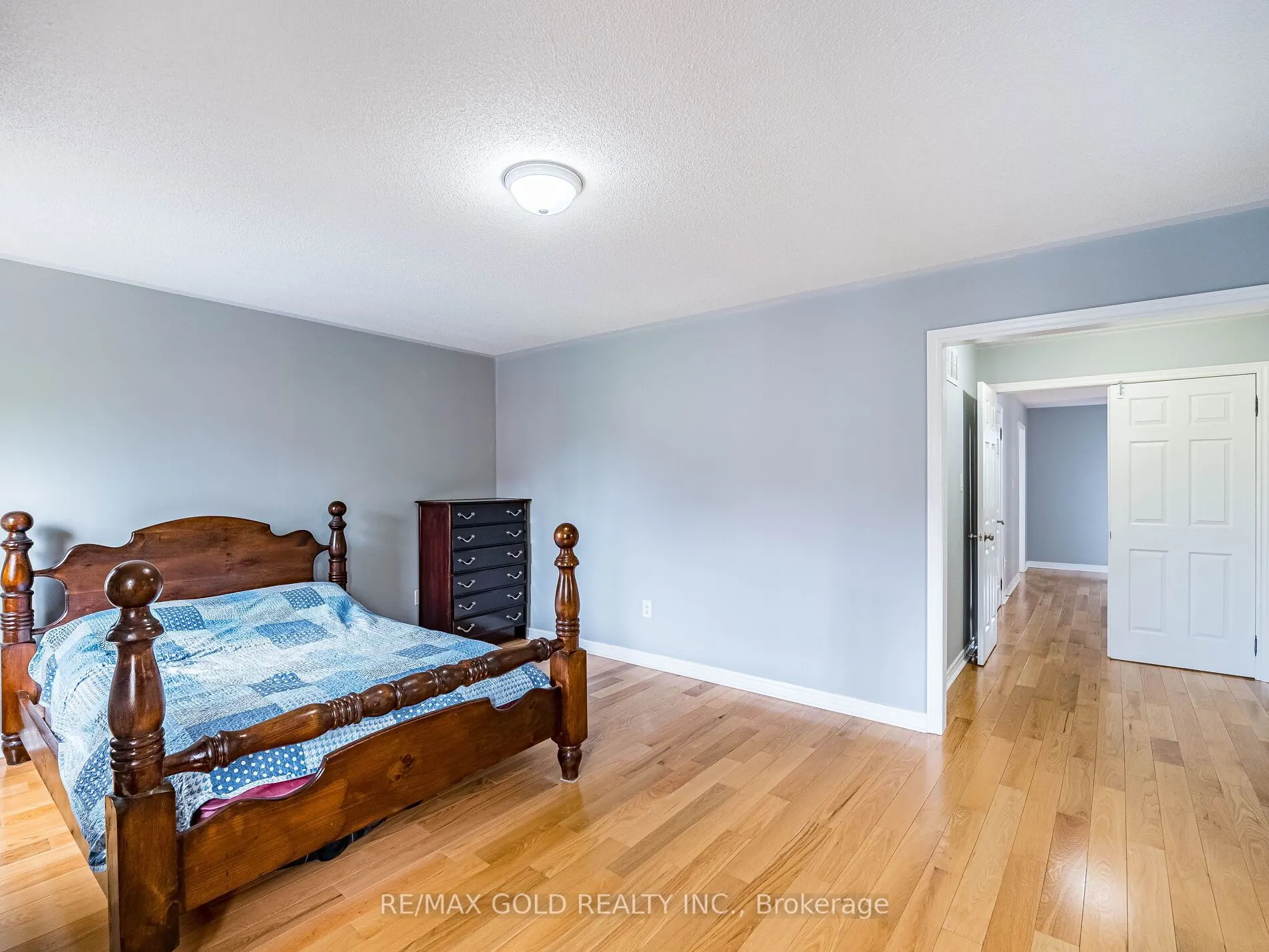 37 Alice Springs Crescent