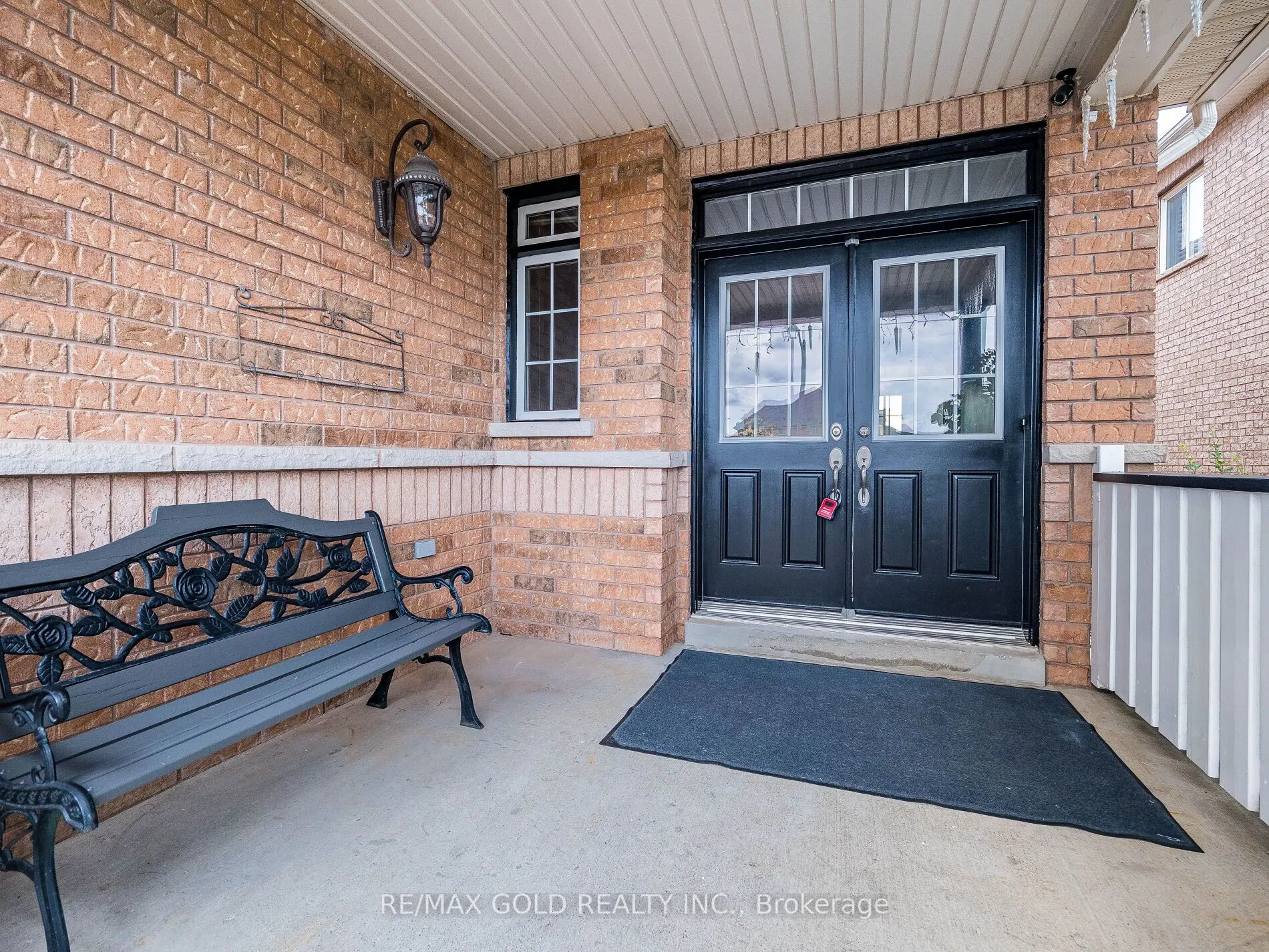 37 Alice Springs Crescent