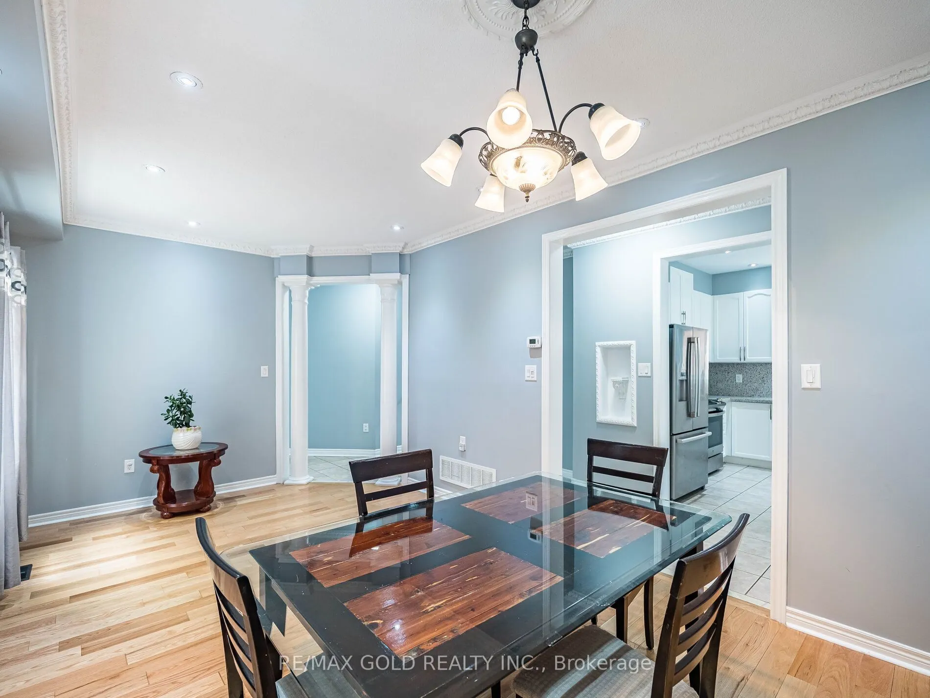 37 Alice Springs Crescent