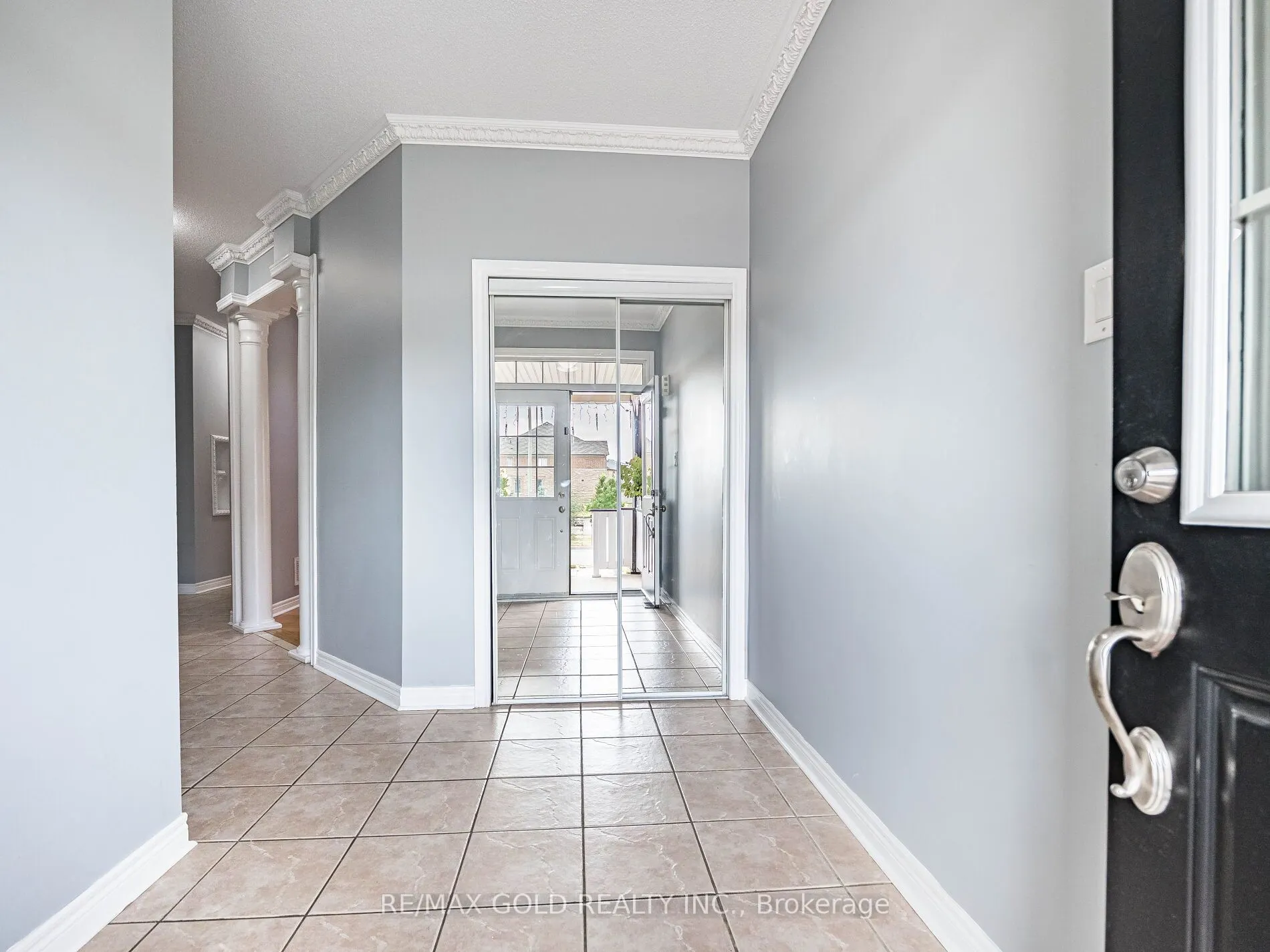 37 Alice Springs Crescent