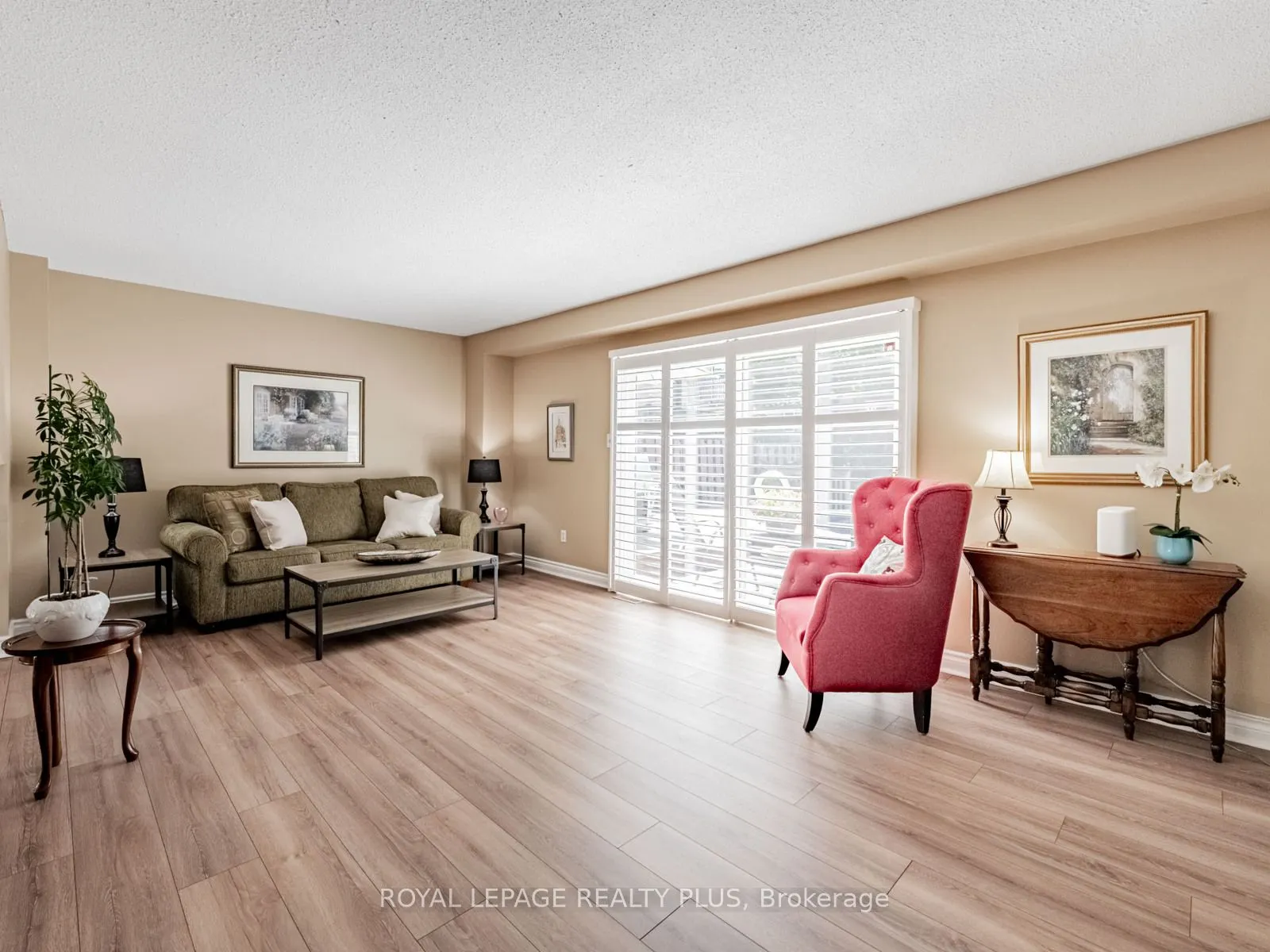 4097 Trapper Crescent
