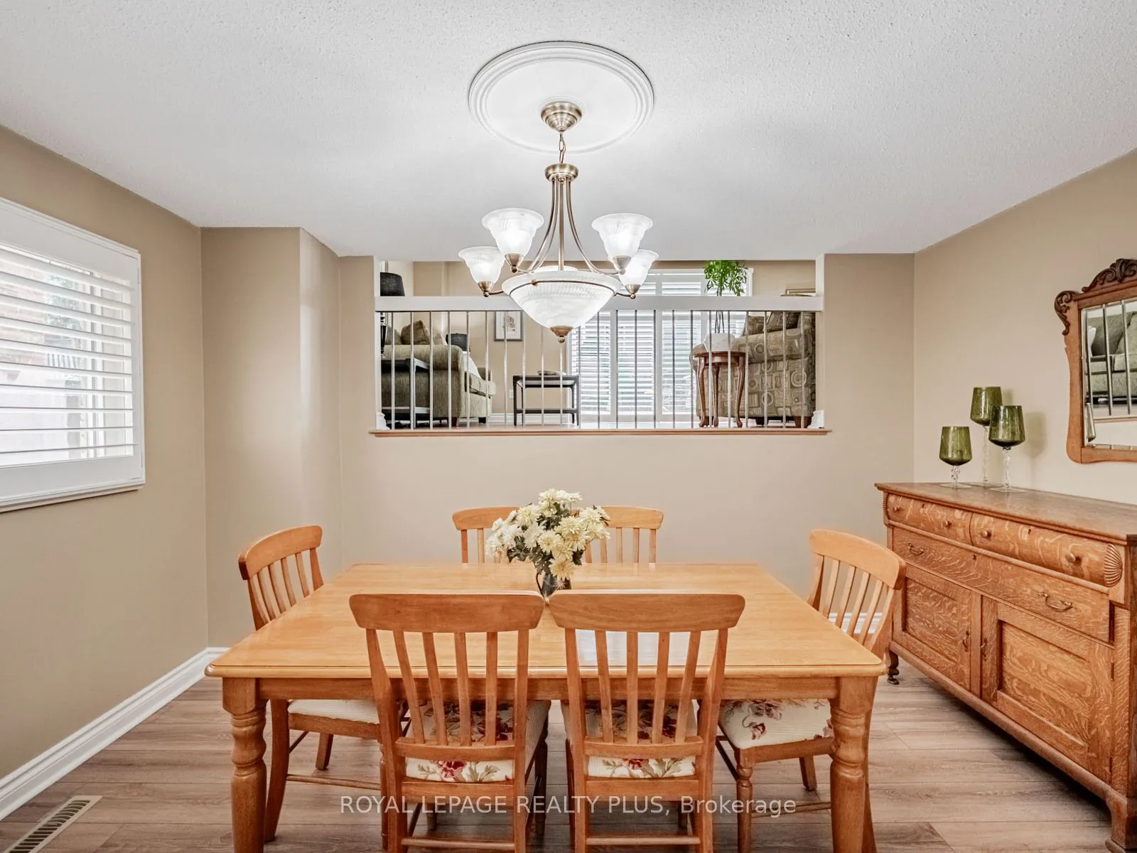 4097 Trapper Crescent