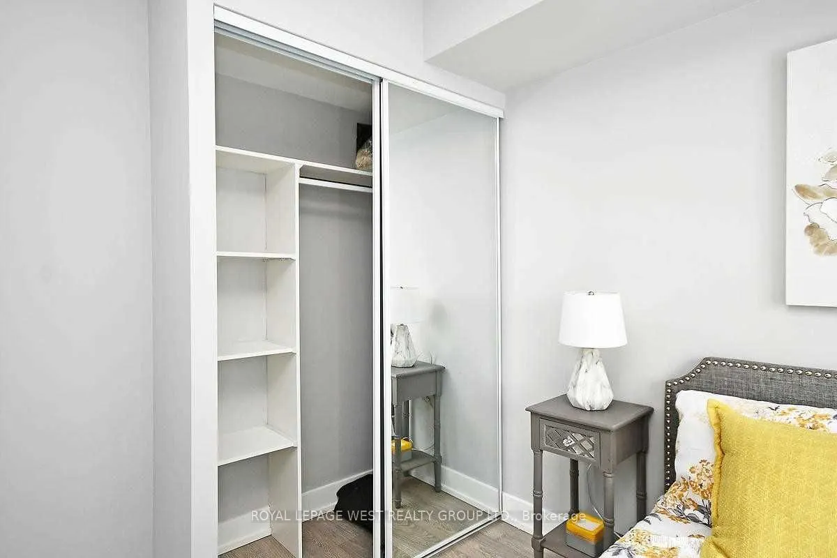 7 Mabelle Avenue, #1605