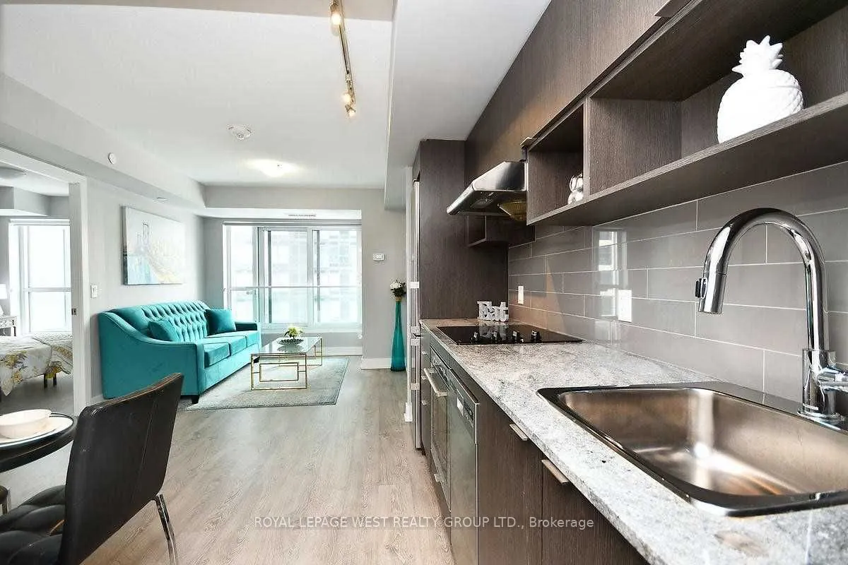 7 Mabelle Avenue, #1605