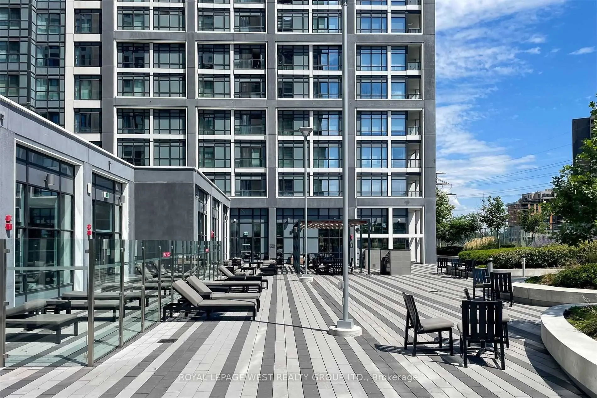 7 Mabelle Avenue, #1605