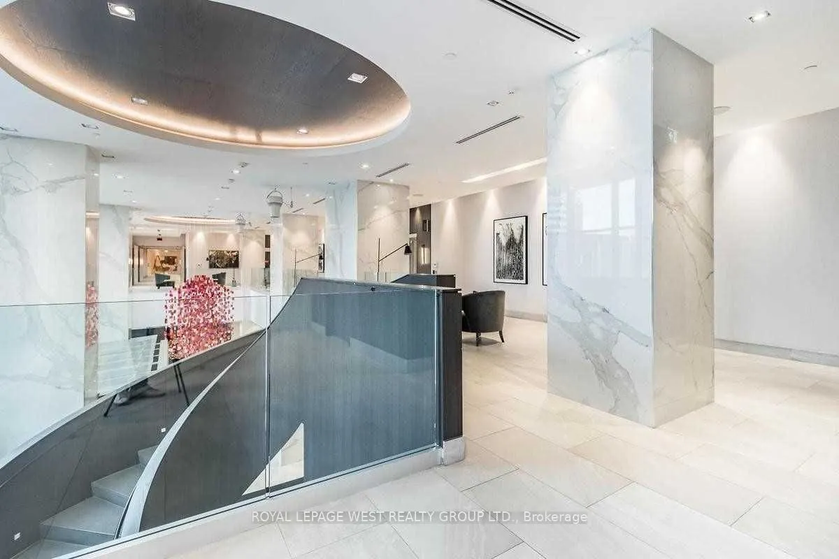 7 Mabelle Avenue, #1605
