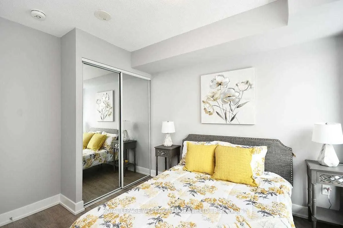 7 Mabelle Avenue, #1605