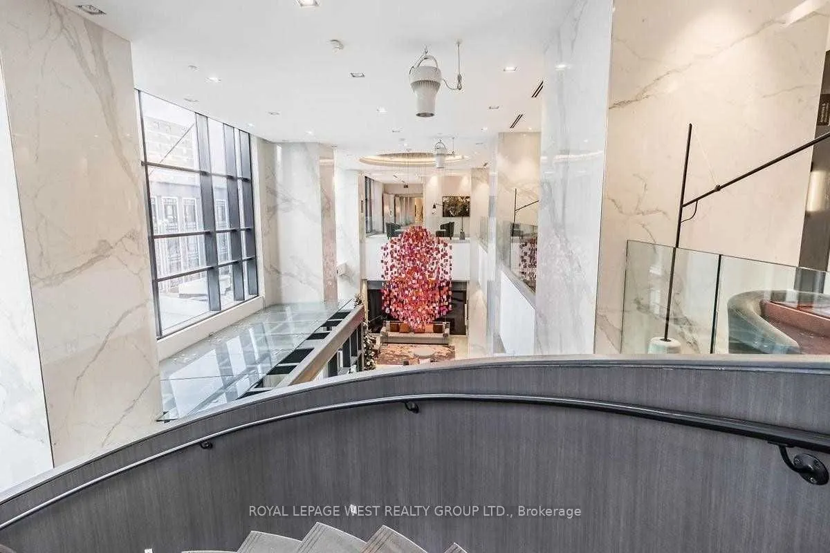 7 Mabelle Avenue, #1605