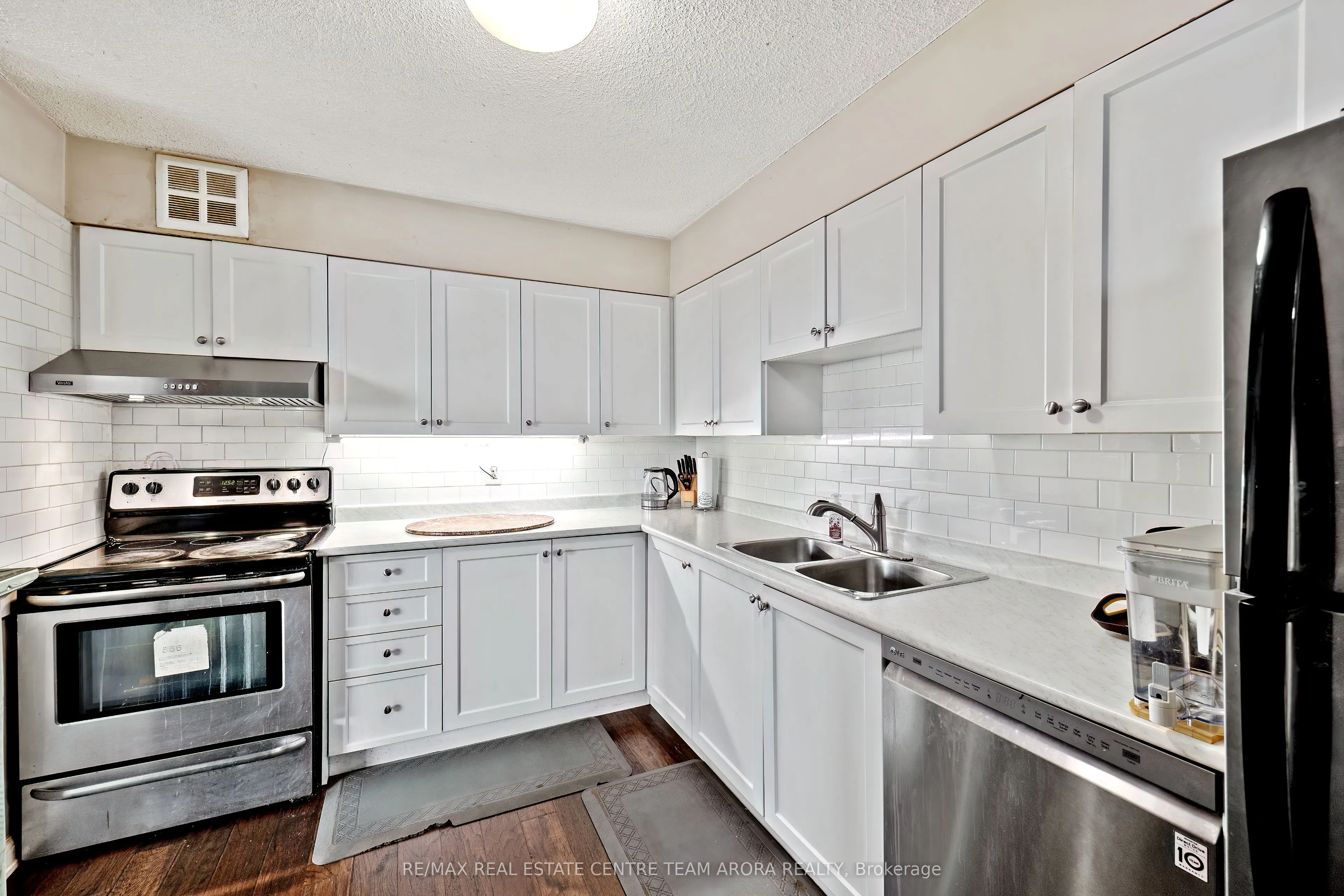 200 Robert Speck Parkway, #1202