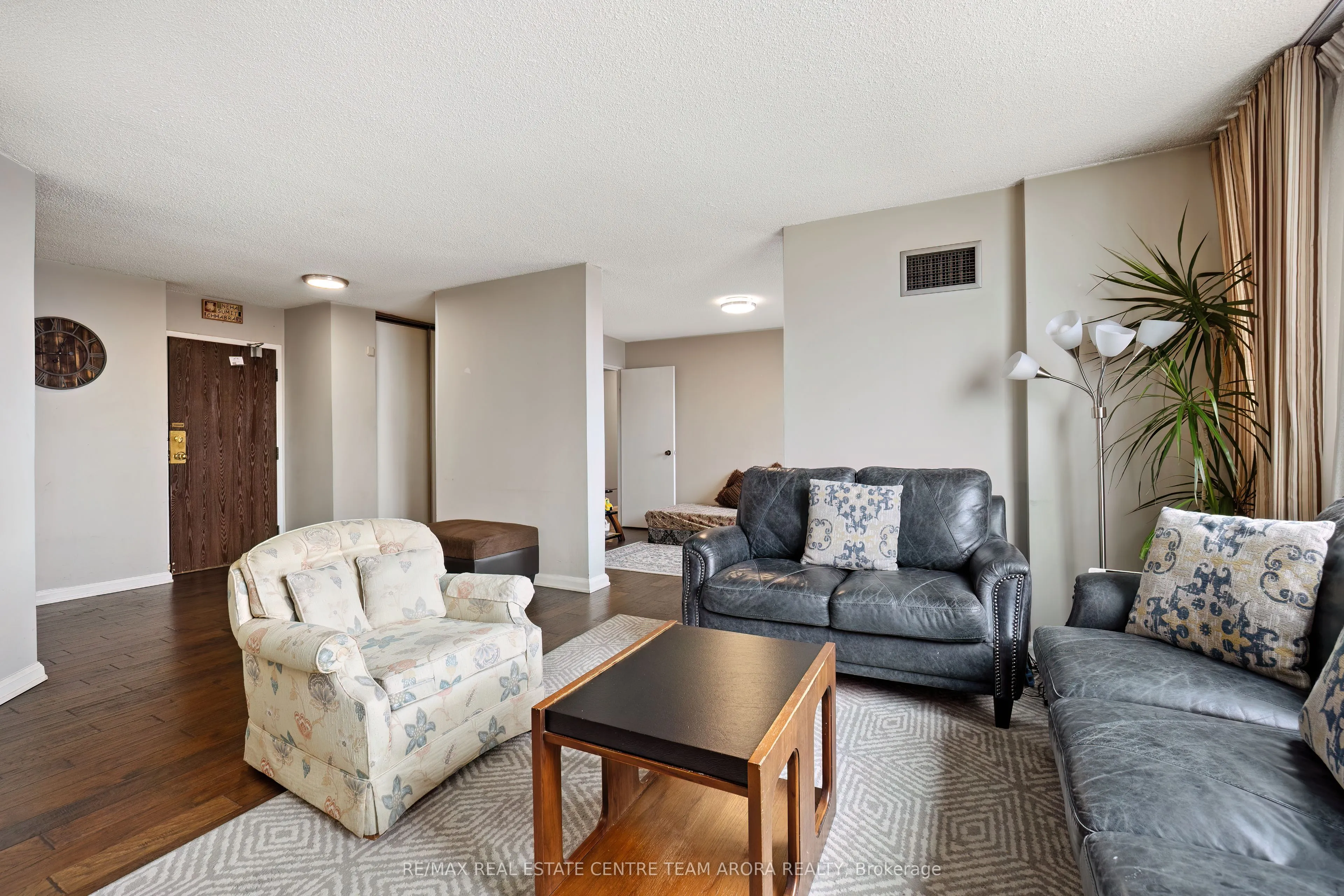 200 Robert Speck Parkway, #1202