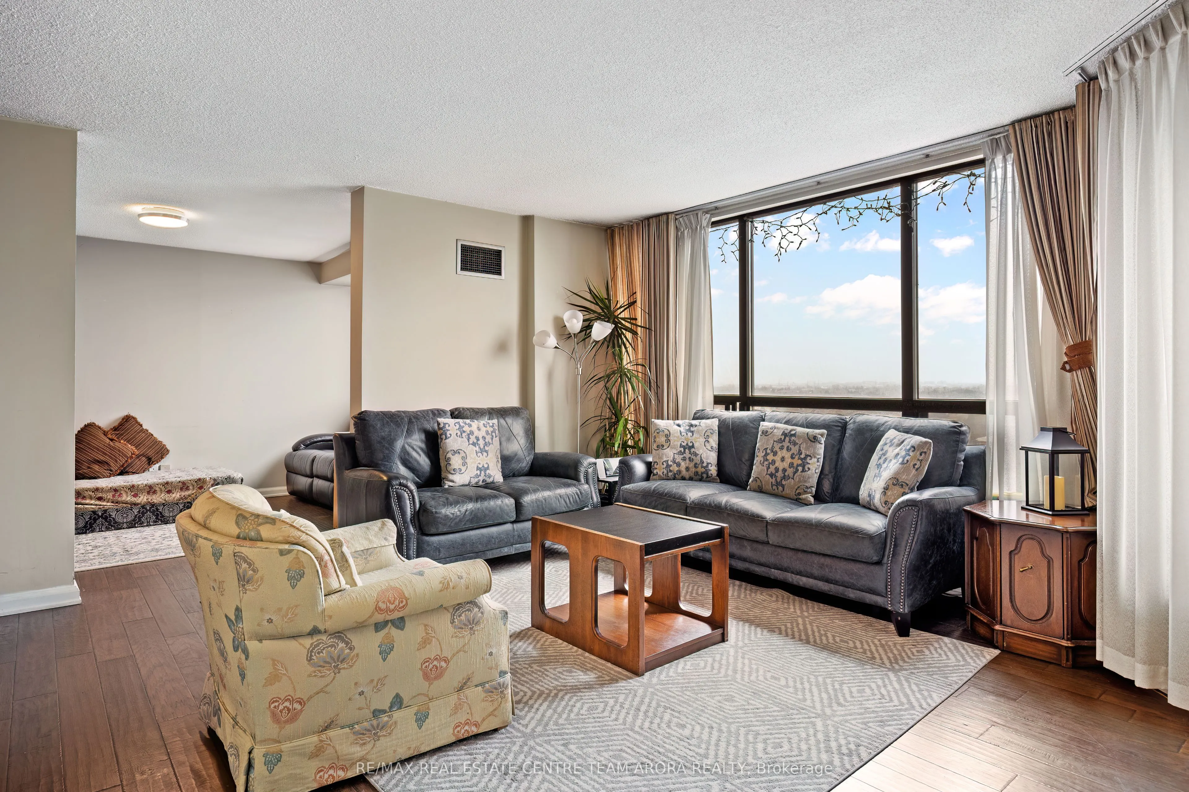 200 Robert Speck Parkway, #1202