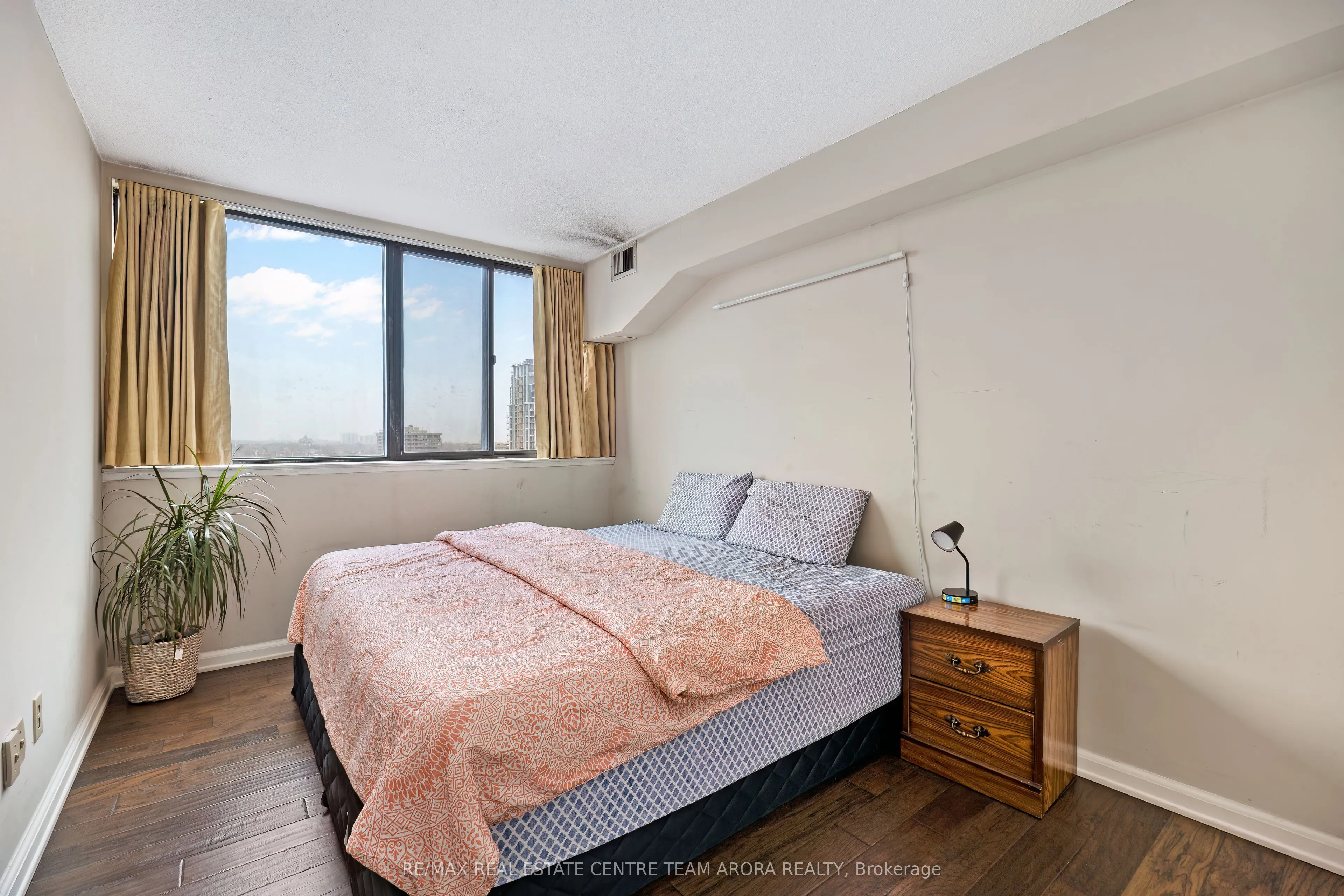 200 Robert Speck Parkway, #1202