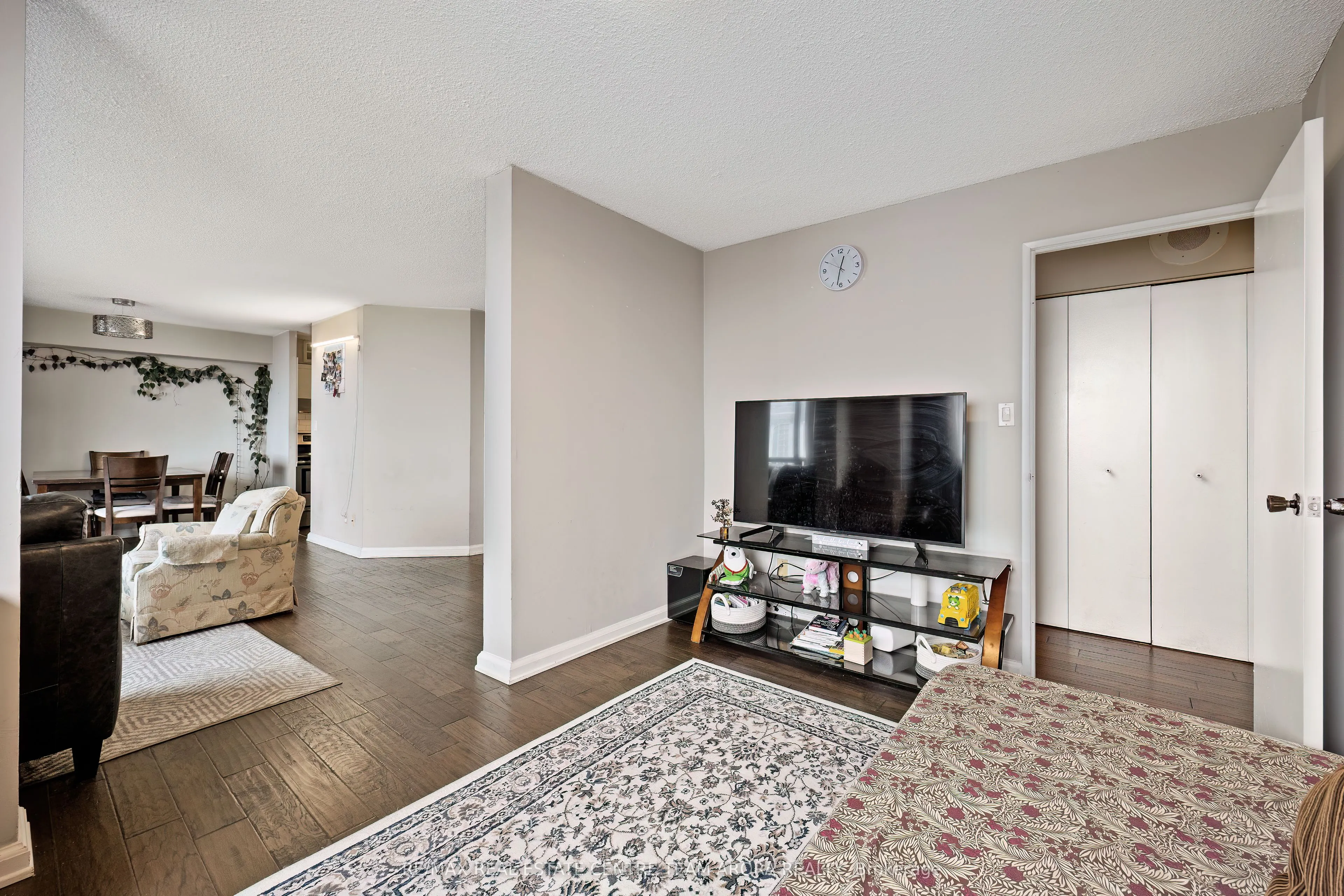 200 Robert Speck Parkway, #1202