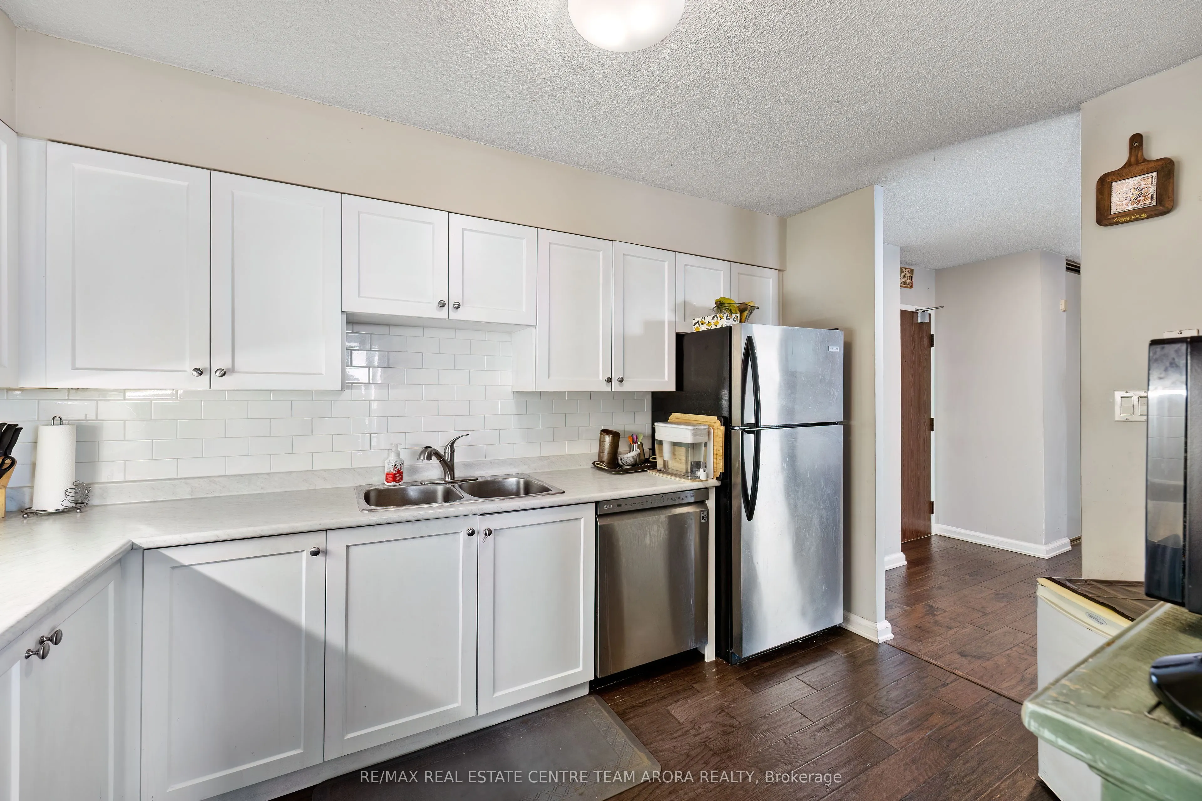 200 Robert Speck Parkway, #1202