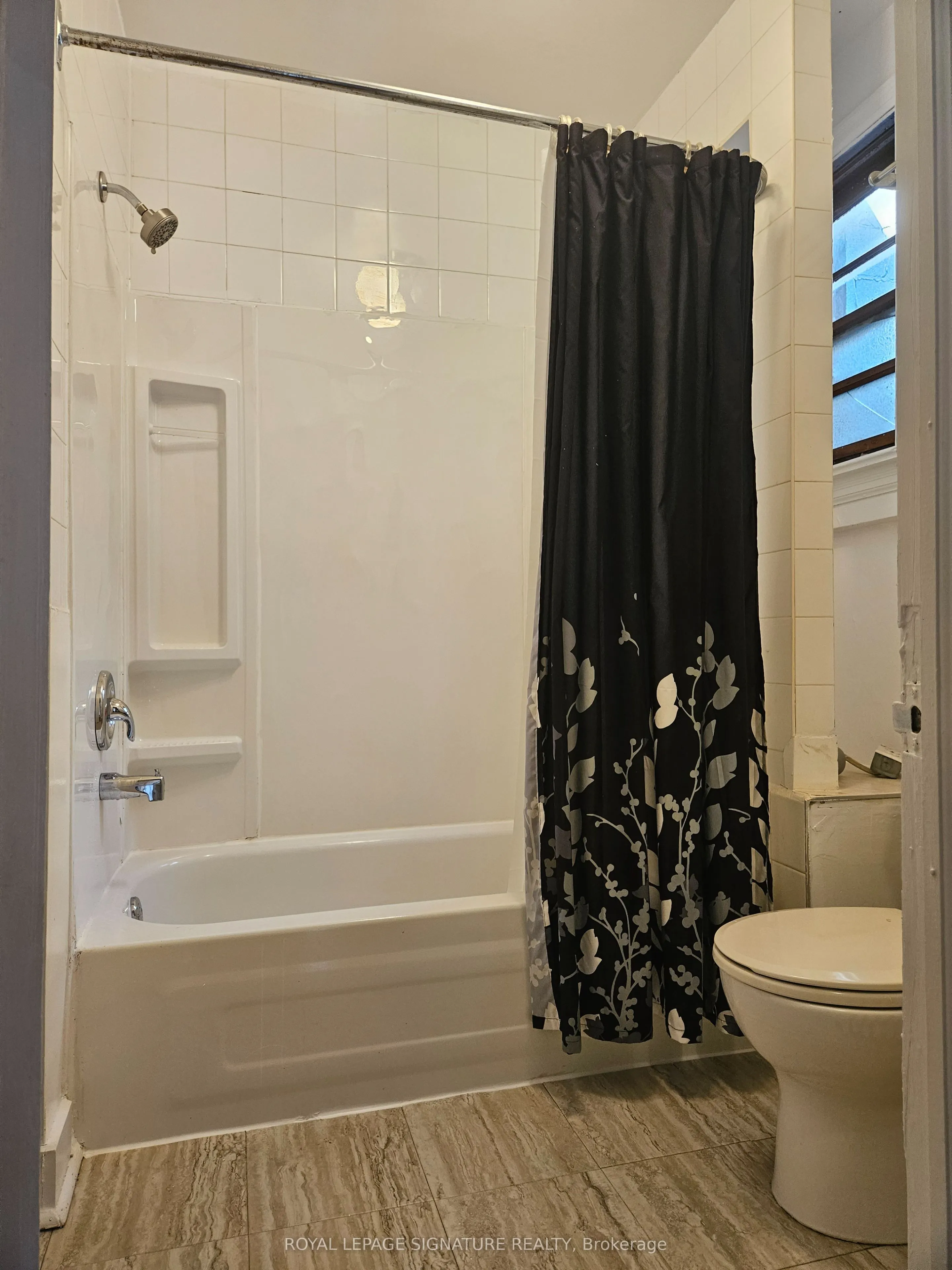 3775 Lake Shore Boulevard W