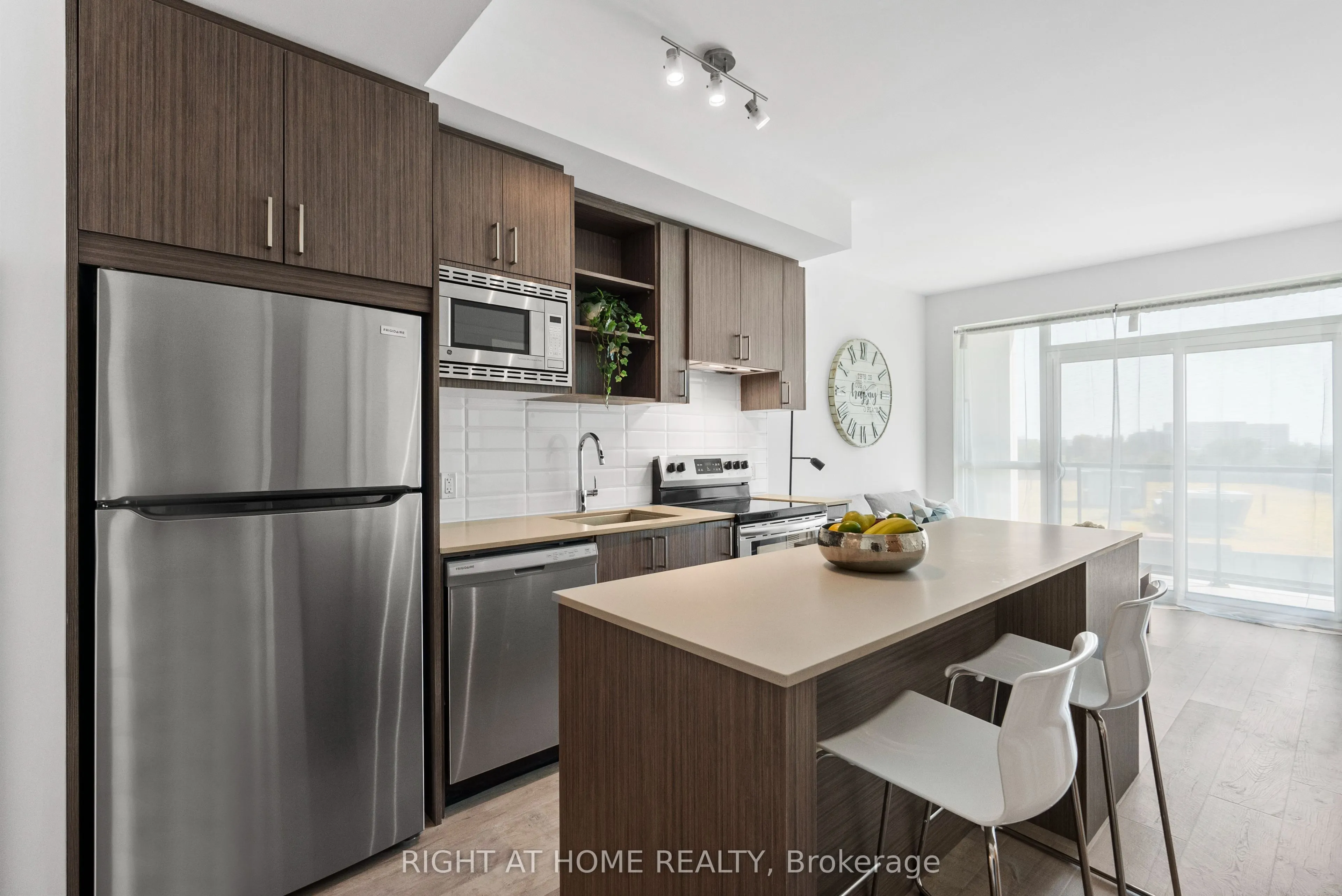 60 George Butchart Drive, #509