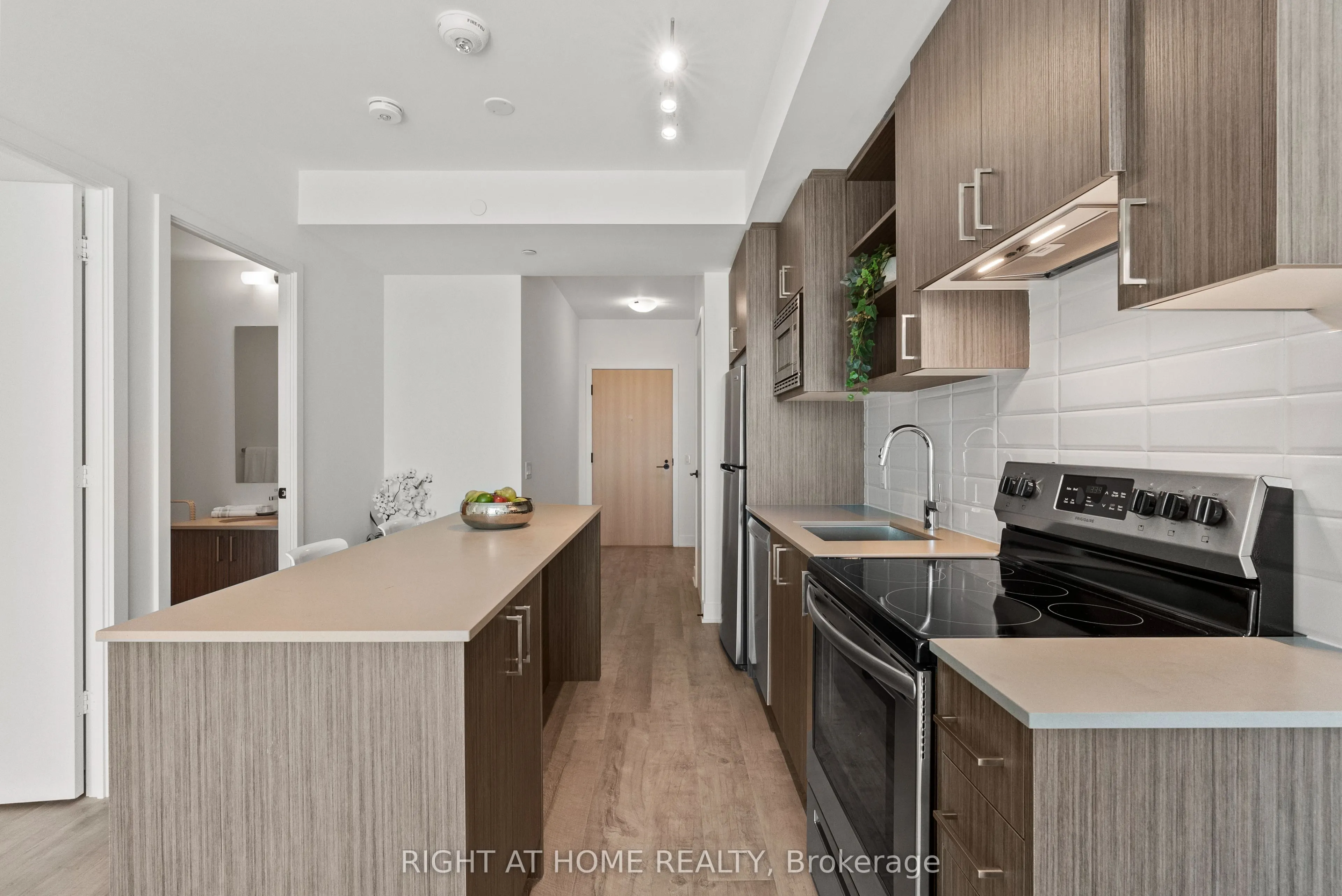60 George Butchart Drive, #509