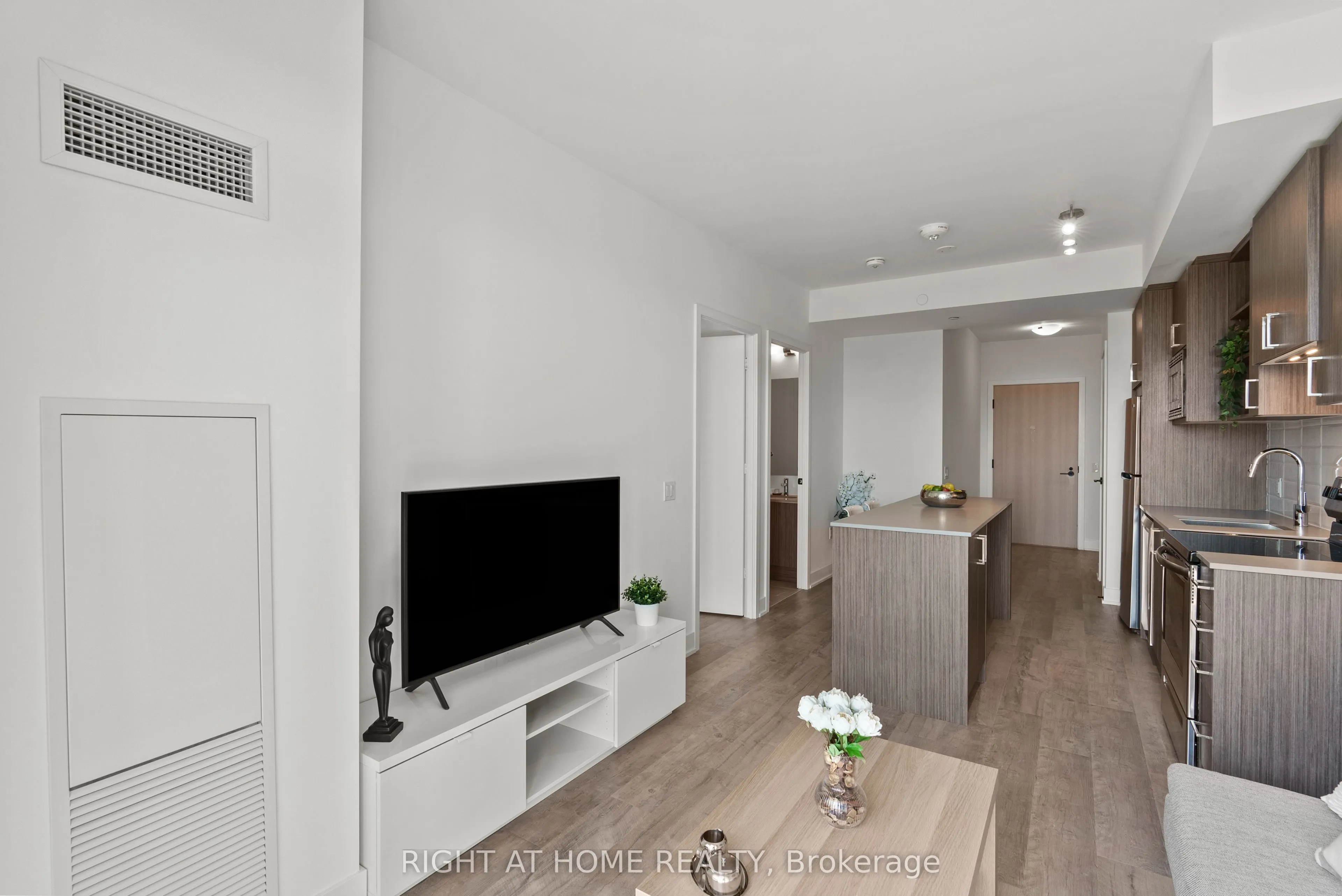 60 George Butchart Drive, #509