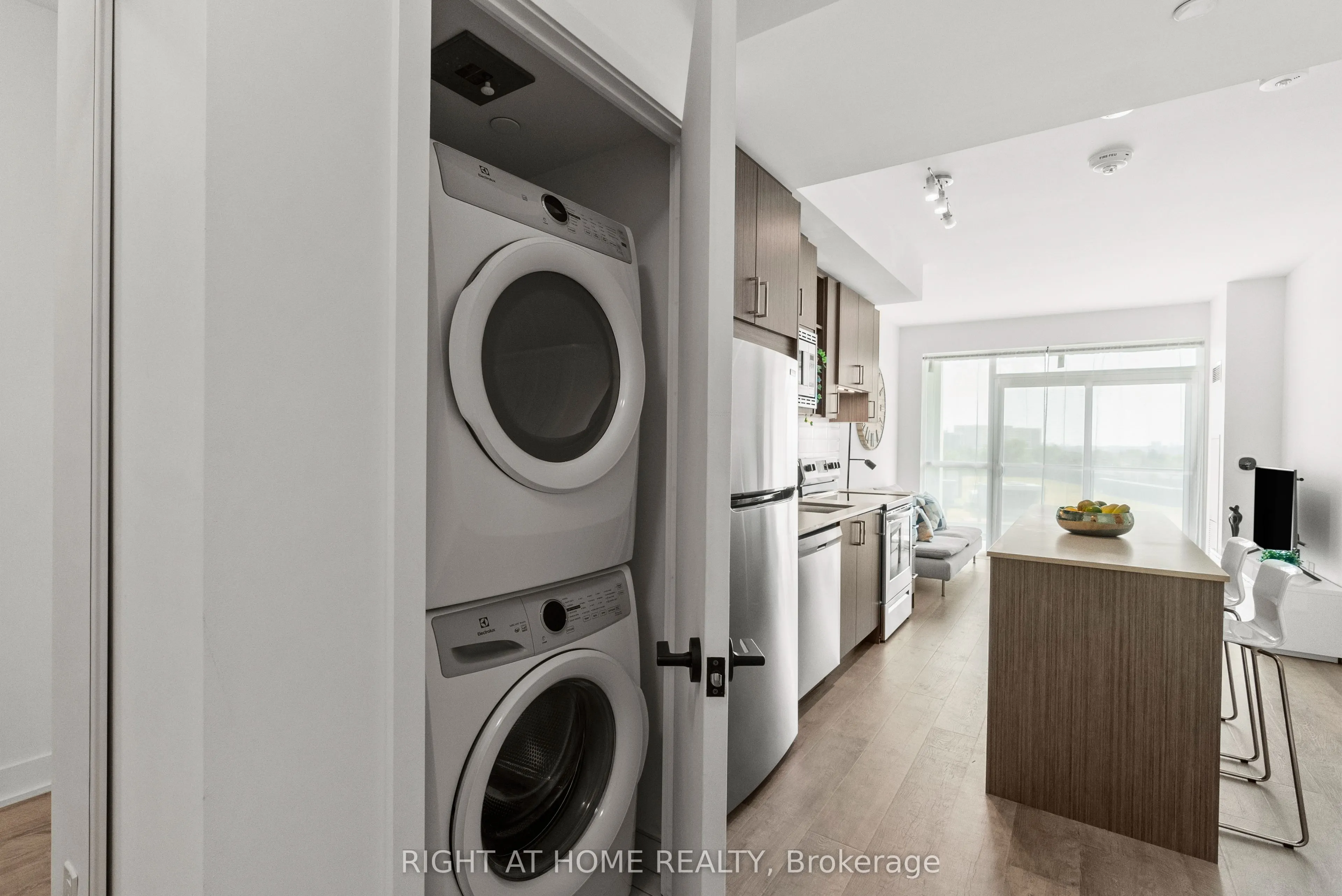 60 George Butchart Drive, #509