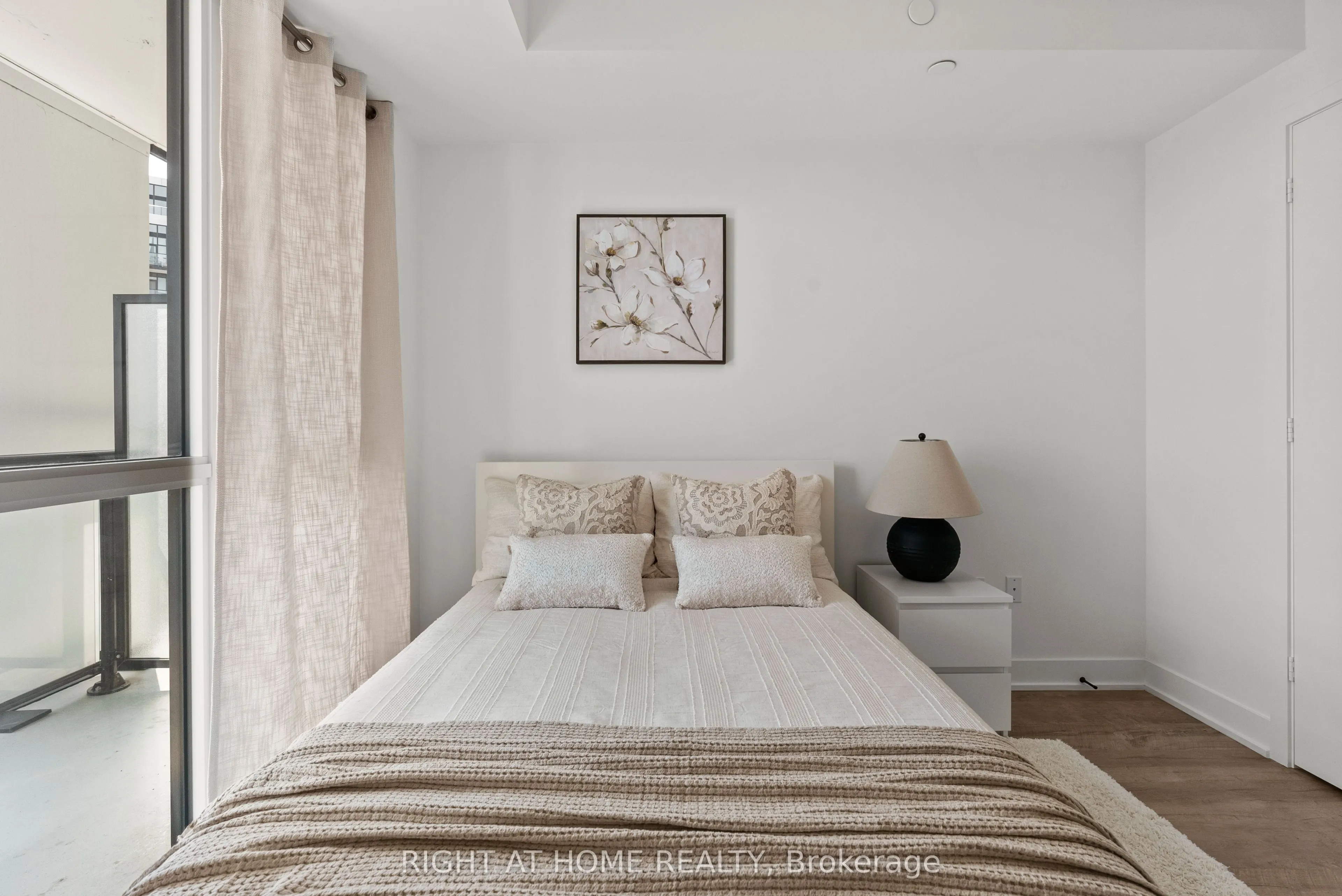 60 George Butchart Drive, #509