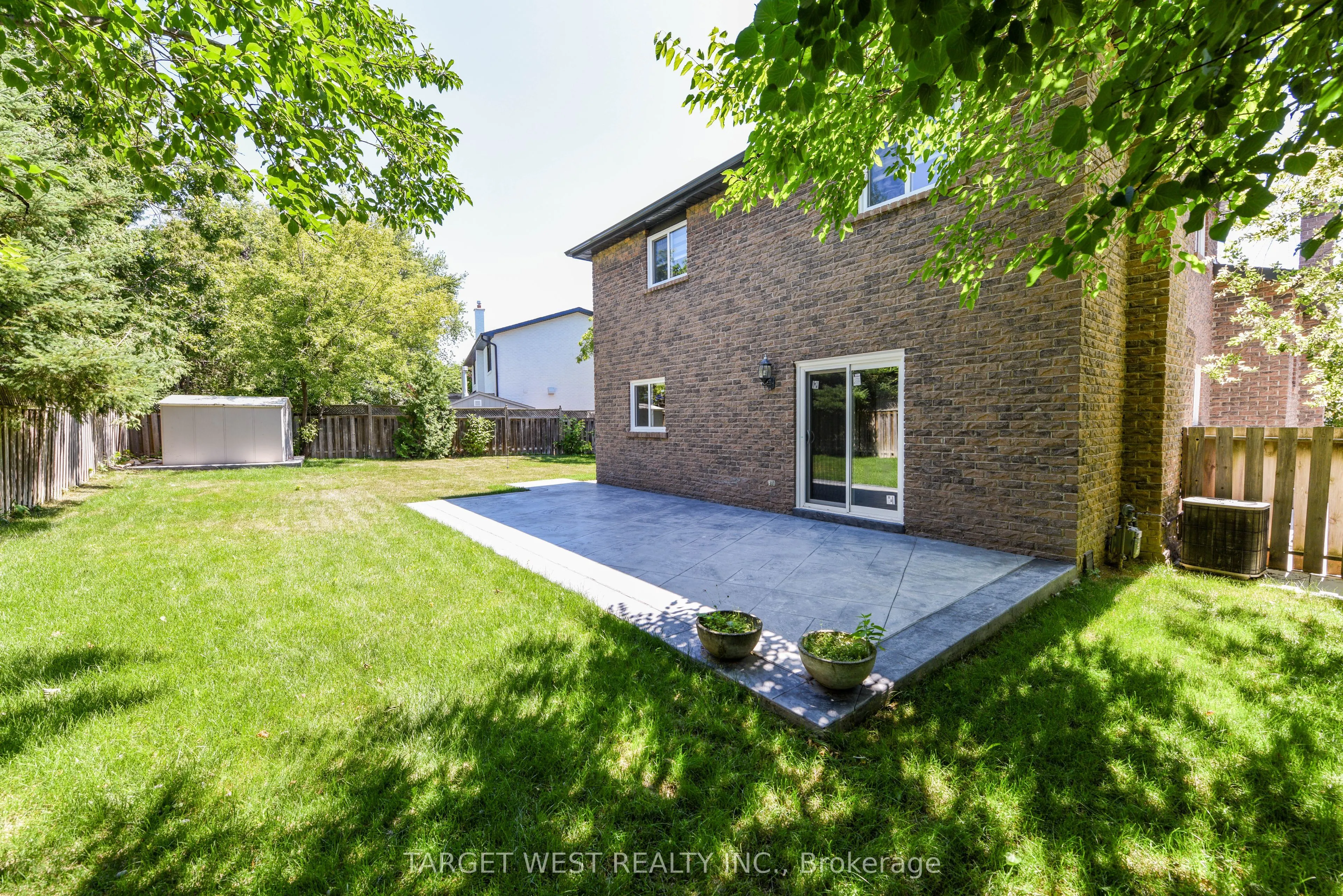 1263 Crestdale Road