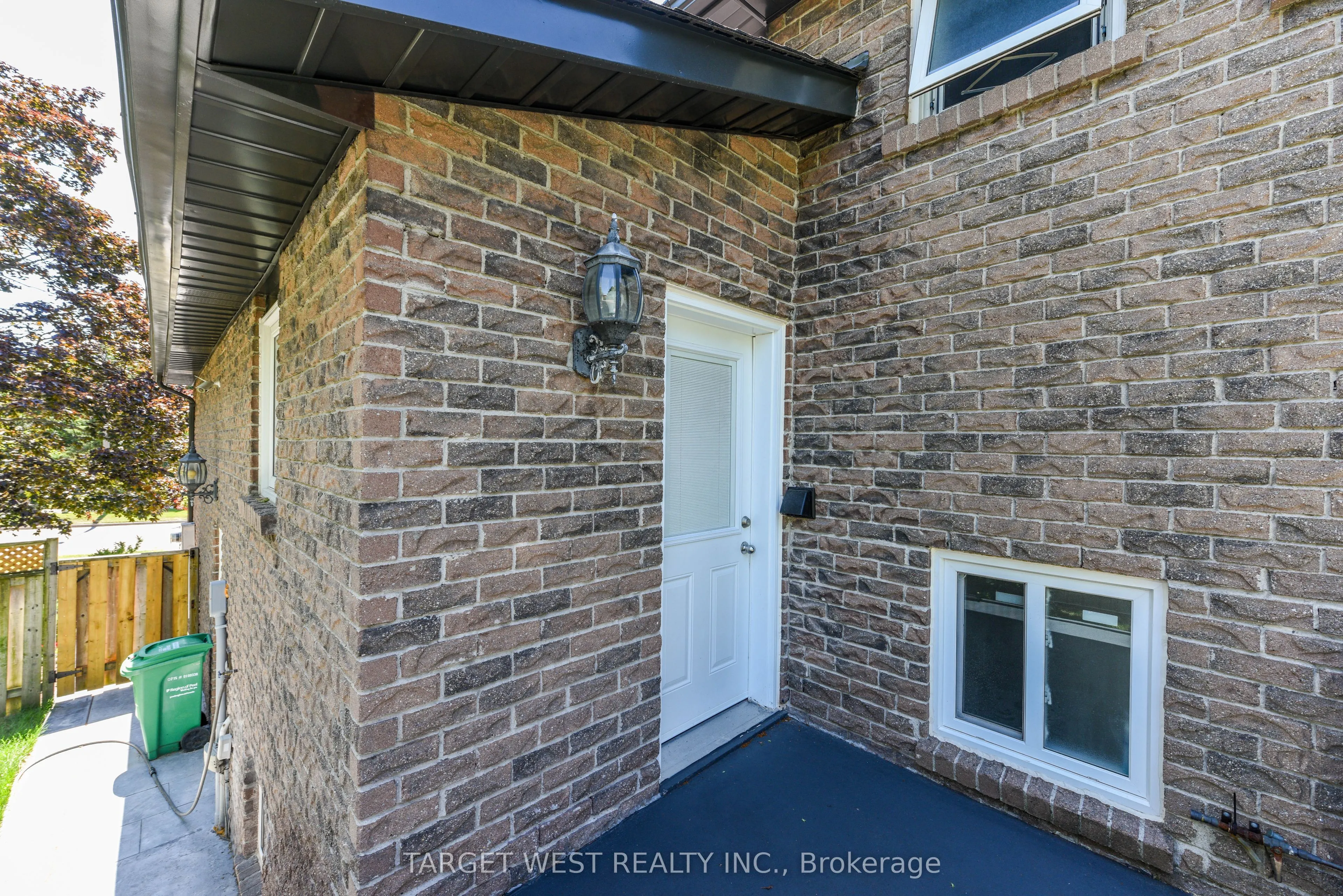 1263 Crestdale Road