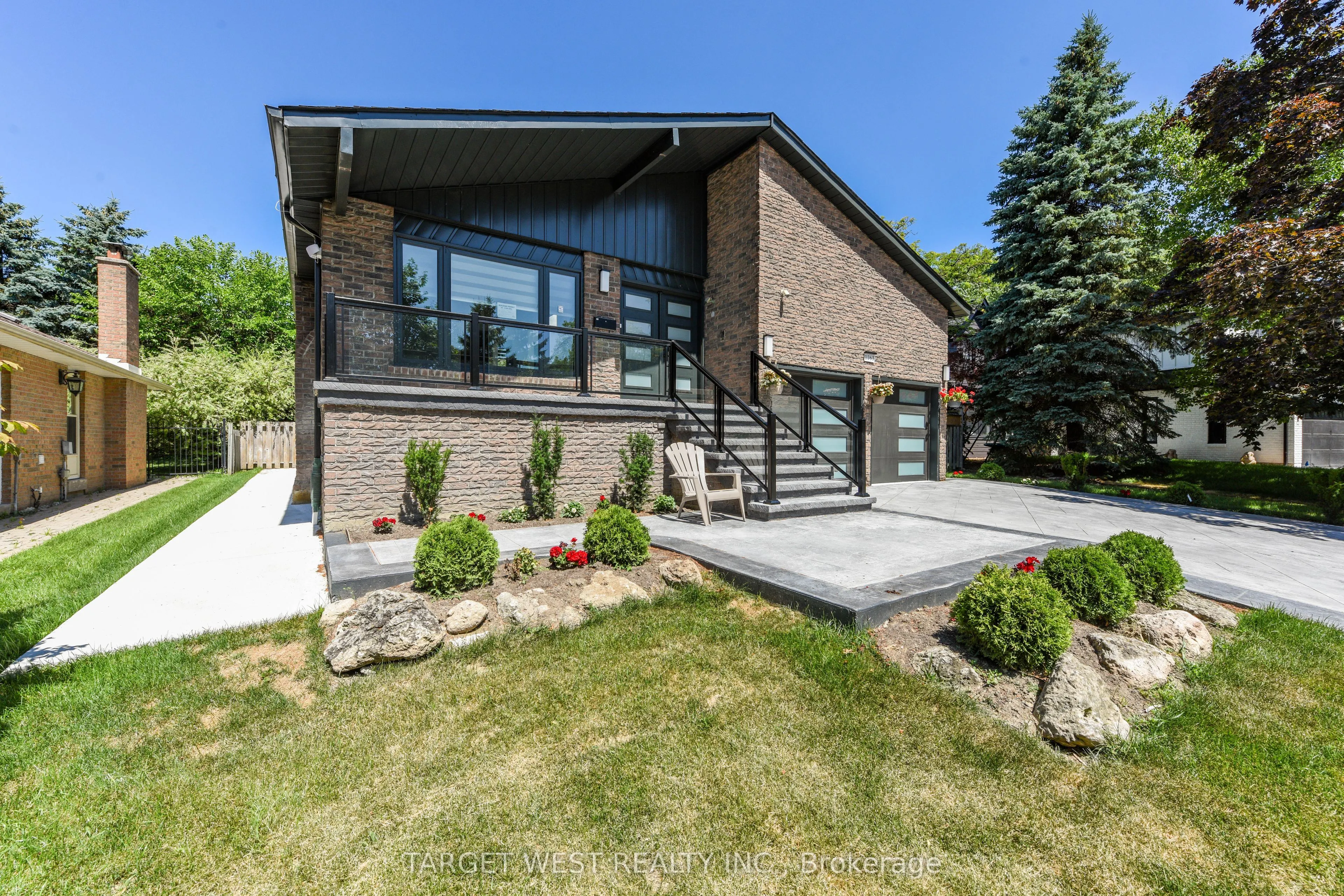 1263 Crestdale Road