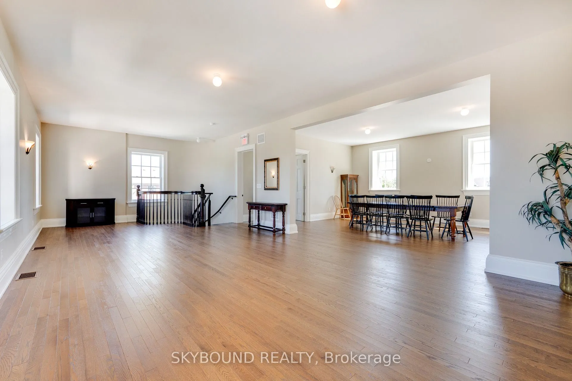 33 Whitmer Street, #112