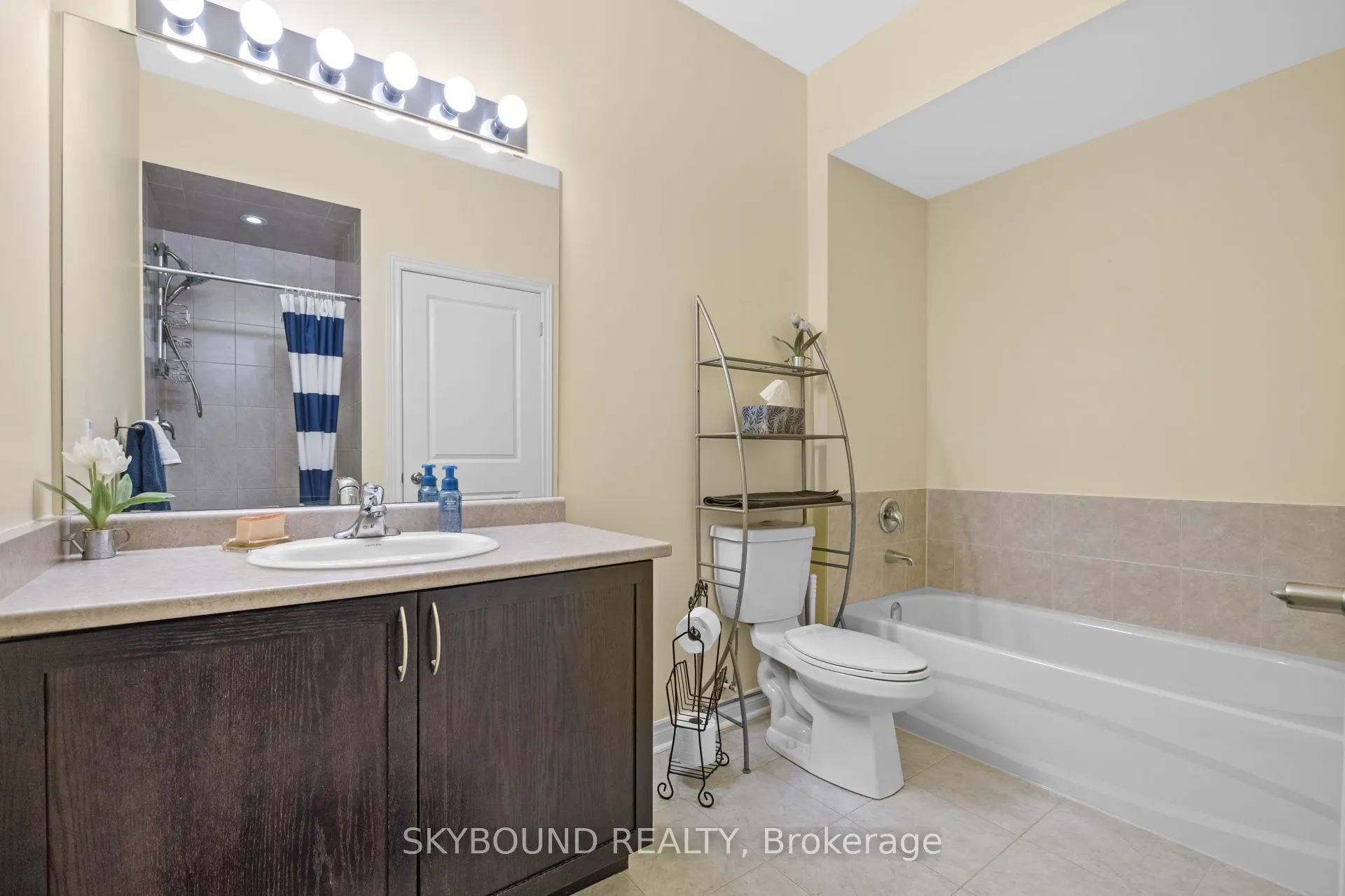 33 Whitmer Street, #112
