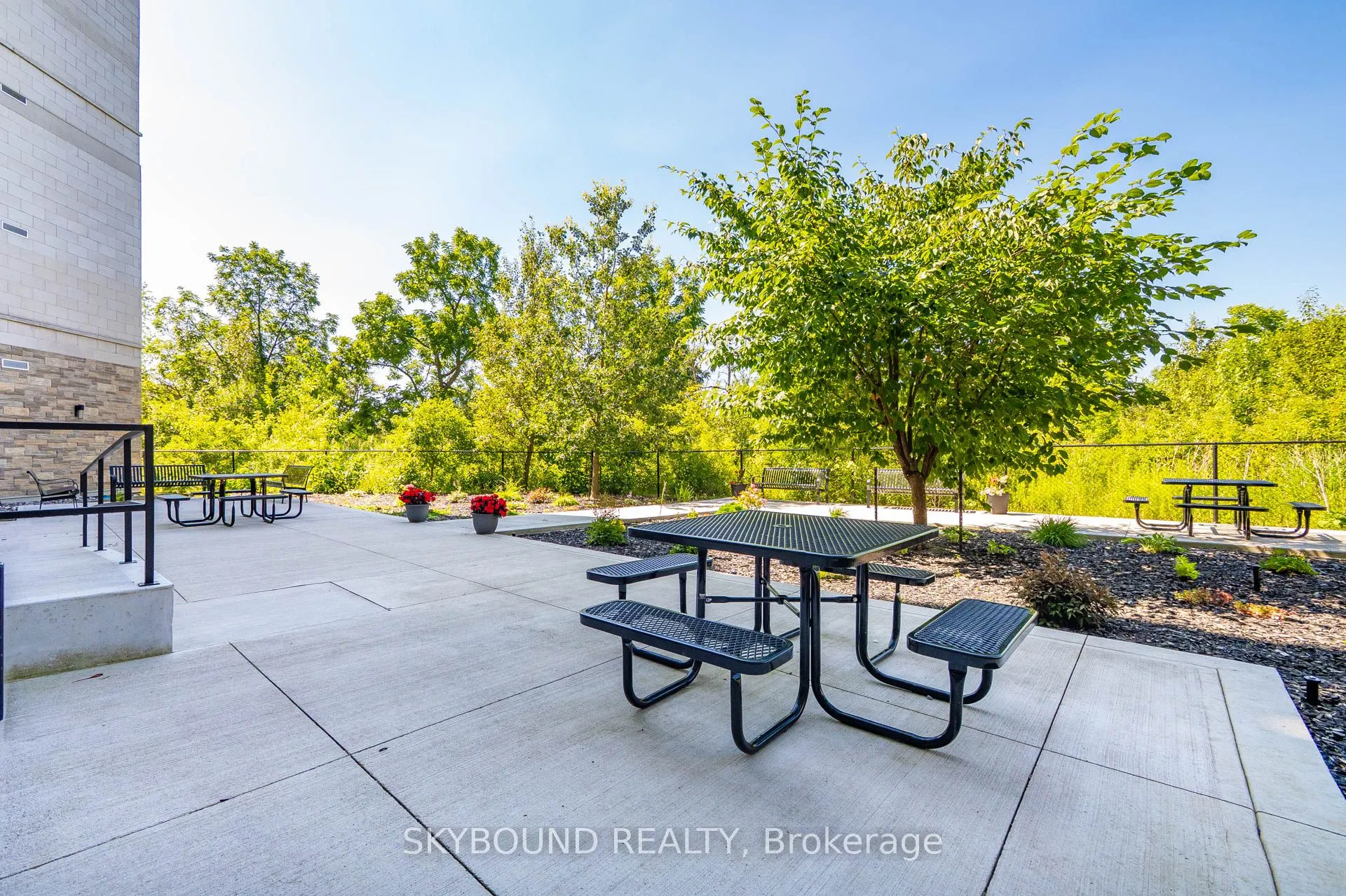 33 Whitmer Street, #112